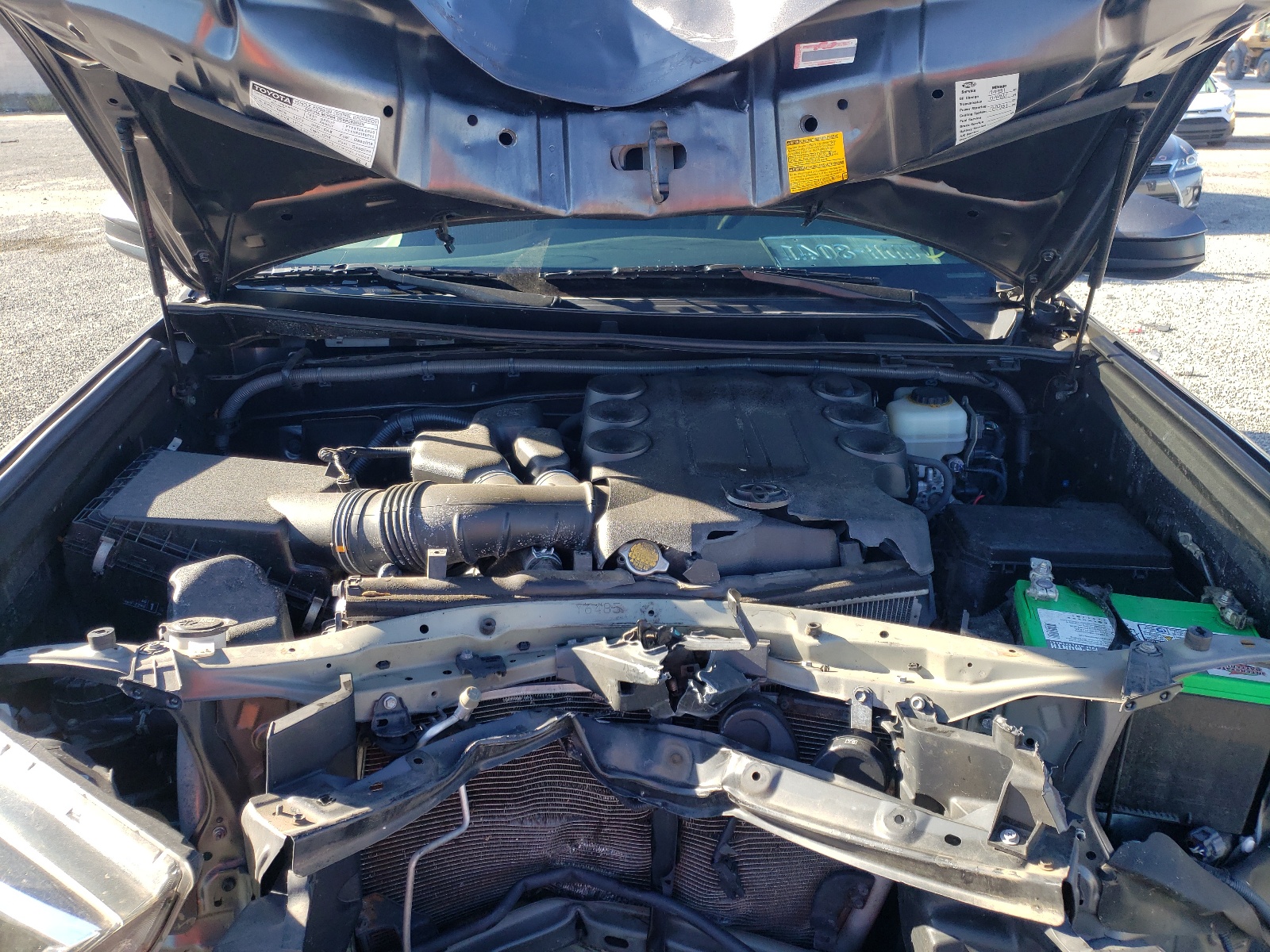 Zdjęcie 7 z aukcji – 2015 TOYOTA 4RUNNER SR z VIN JTEBU5JR8F5203460