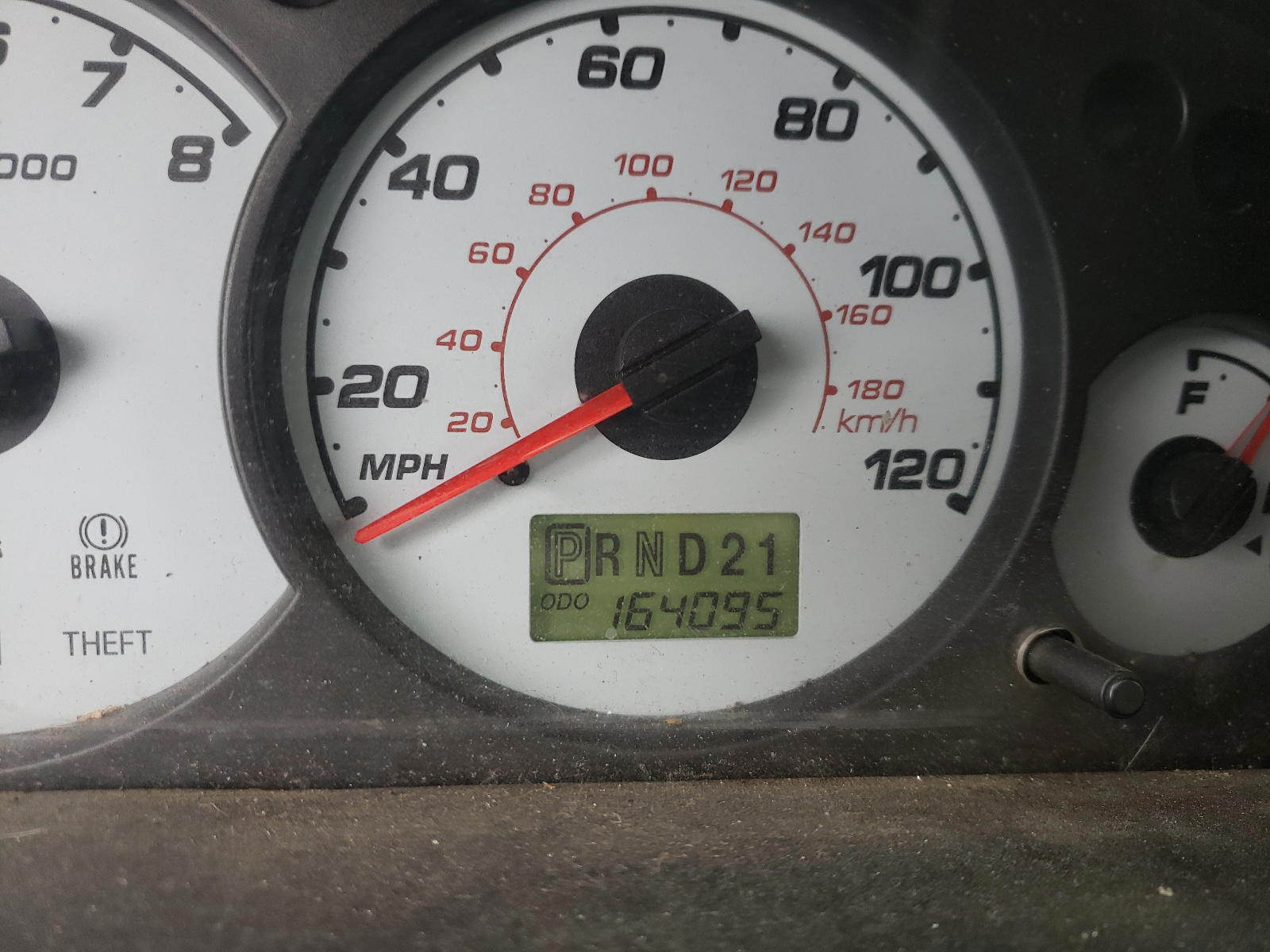 Photo 8 from auction – 2004 FORD ESCAPE LIM with VIN 1FMCU04184KA41132