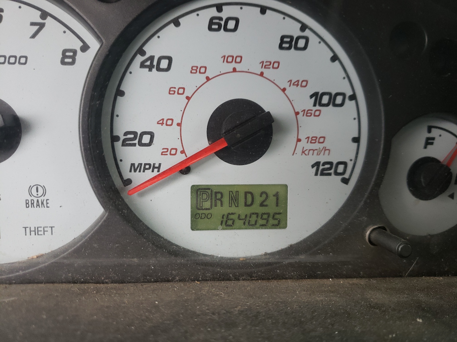 Zdjęcie 8 z aukcji – 2004 FORD ESCAPE LIM z VIN 1FMCU04184KA41132