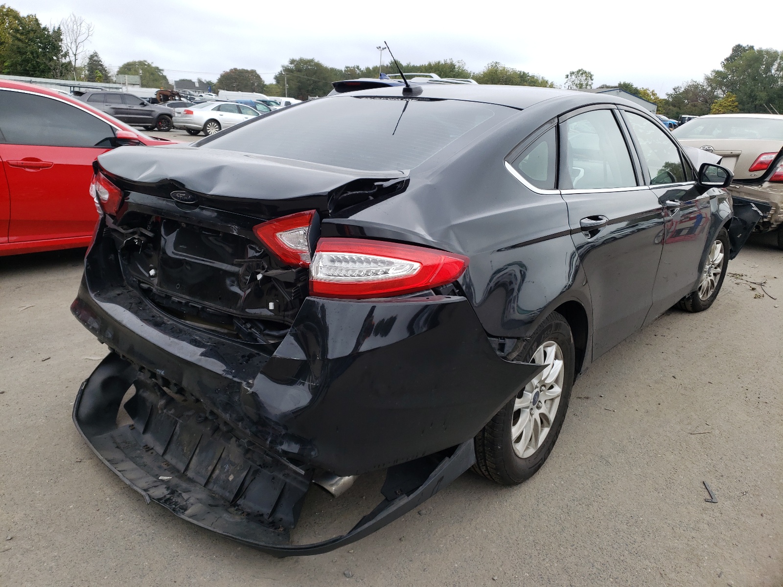 Photo 4 from auction – 2016 FORD FUSION S with VIN 3FA6P0G76GR222082