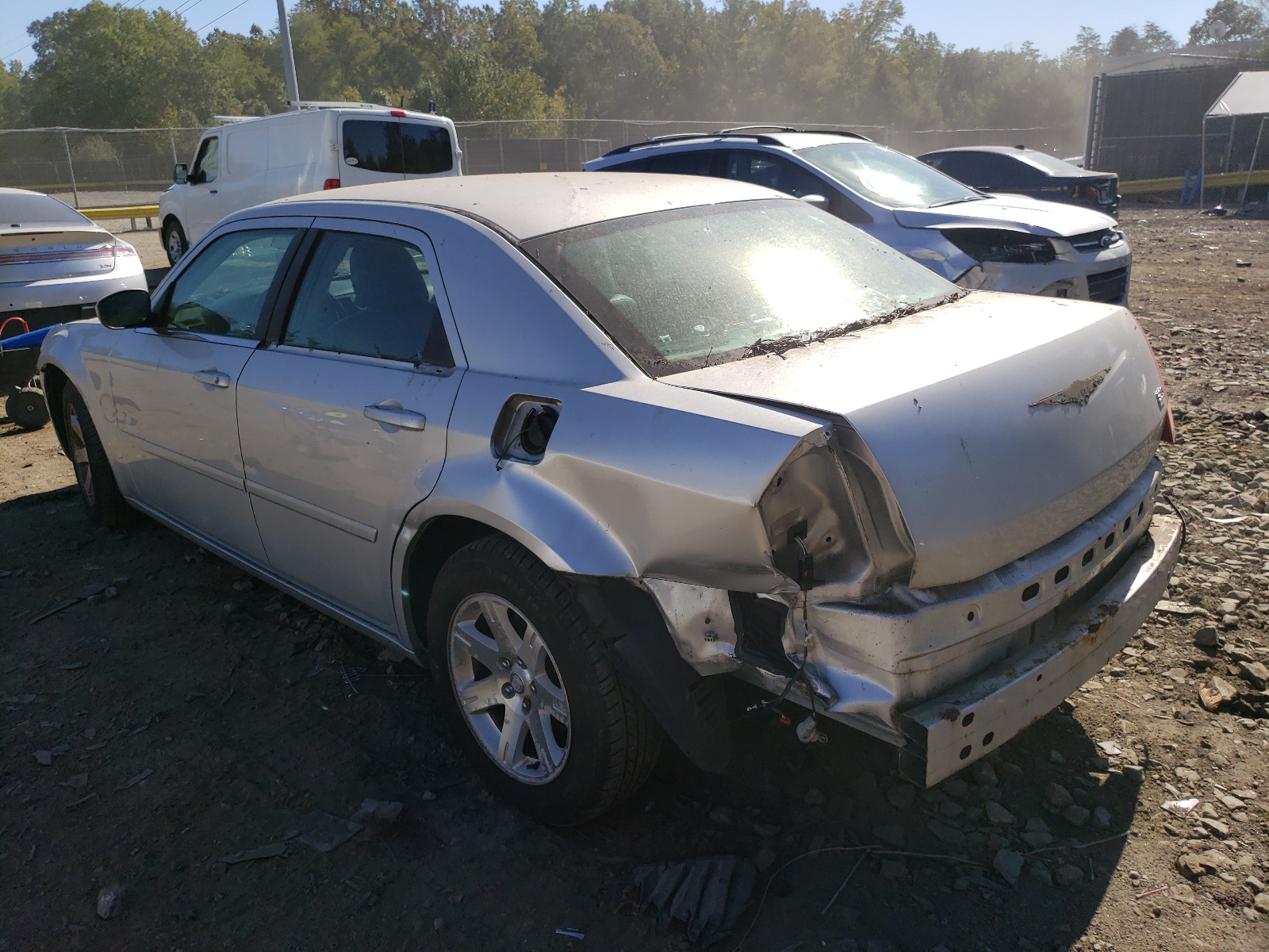Photo 3 from auction – 2005 CHRYSLER 300 TOURIN with VIN 2C3JA53G85H690966