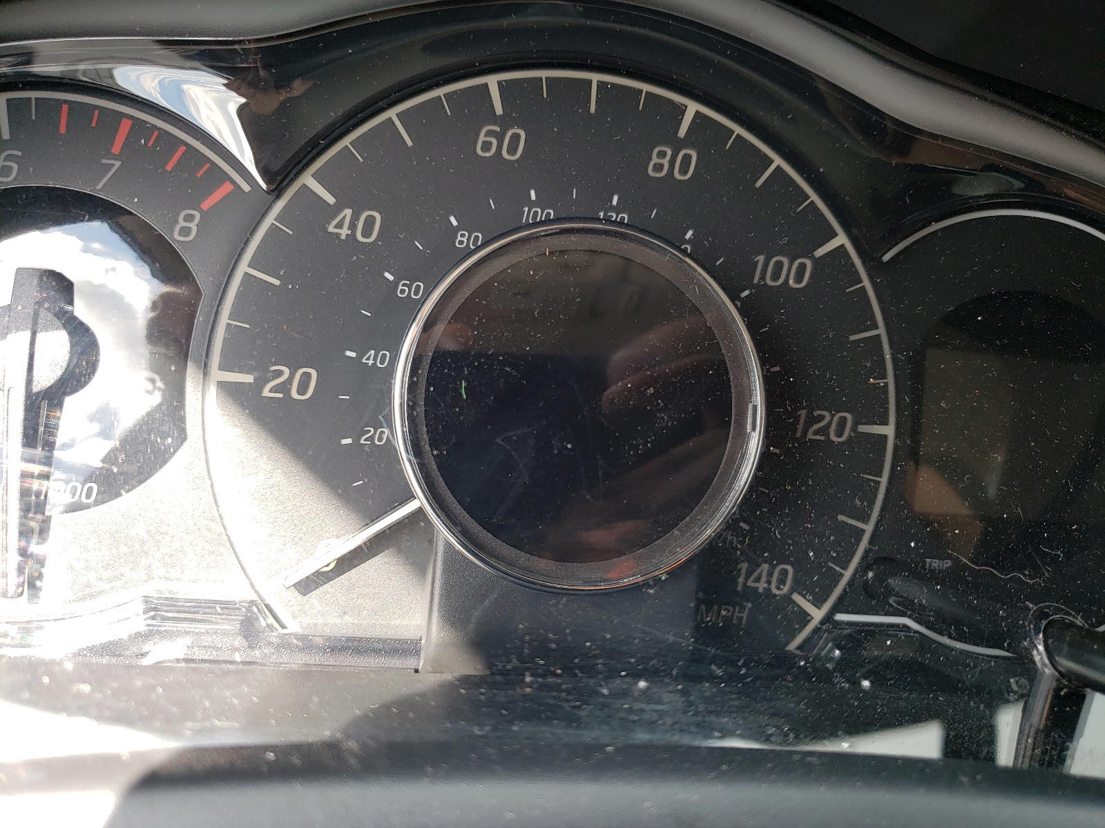 Photo 8 from auction – 2015 NISSAN VERSA NOTE with VIN 3N1CE2CP0FL387103