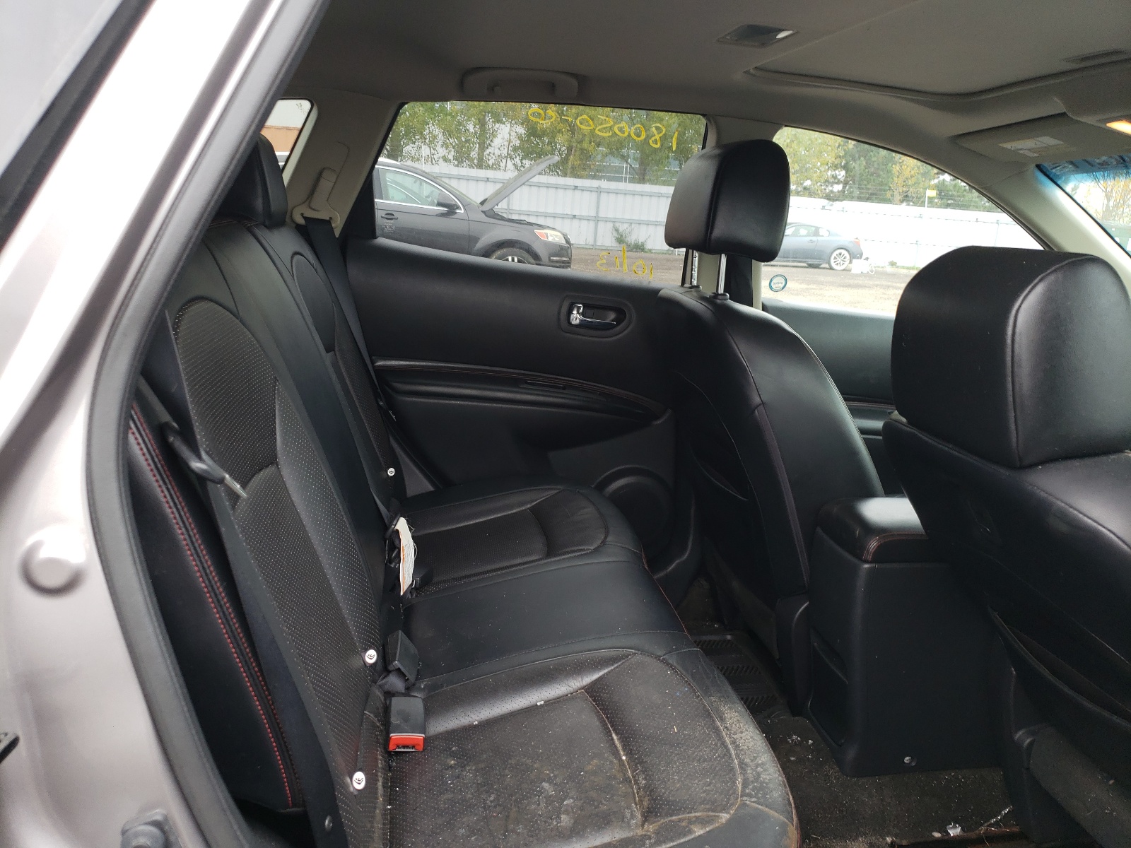 Photo 6 from auction – 2011 NISSAN ROGUE S with VIN JN8AS5MV9BW287229