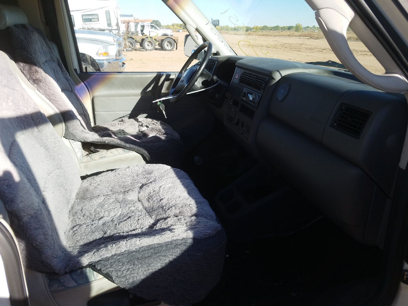 Photo 5 from auction – 2001 RIAL EURO VAN with VIN WV3AH4707YH111875