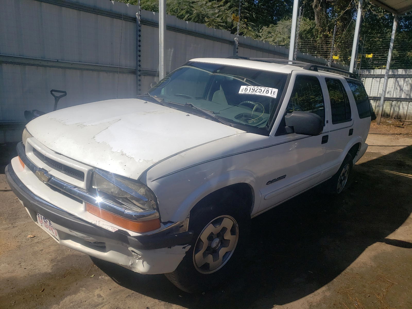 Photo 2 from auction – 2002 CHEVROLET BLAZER with VIN 1GNDT13W62K166018