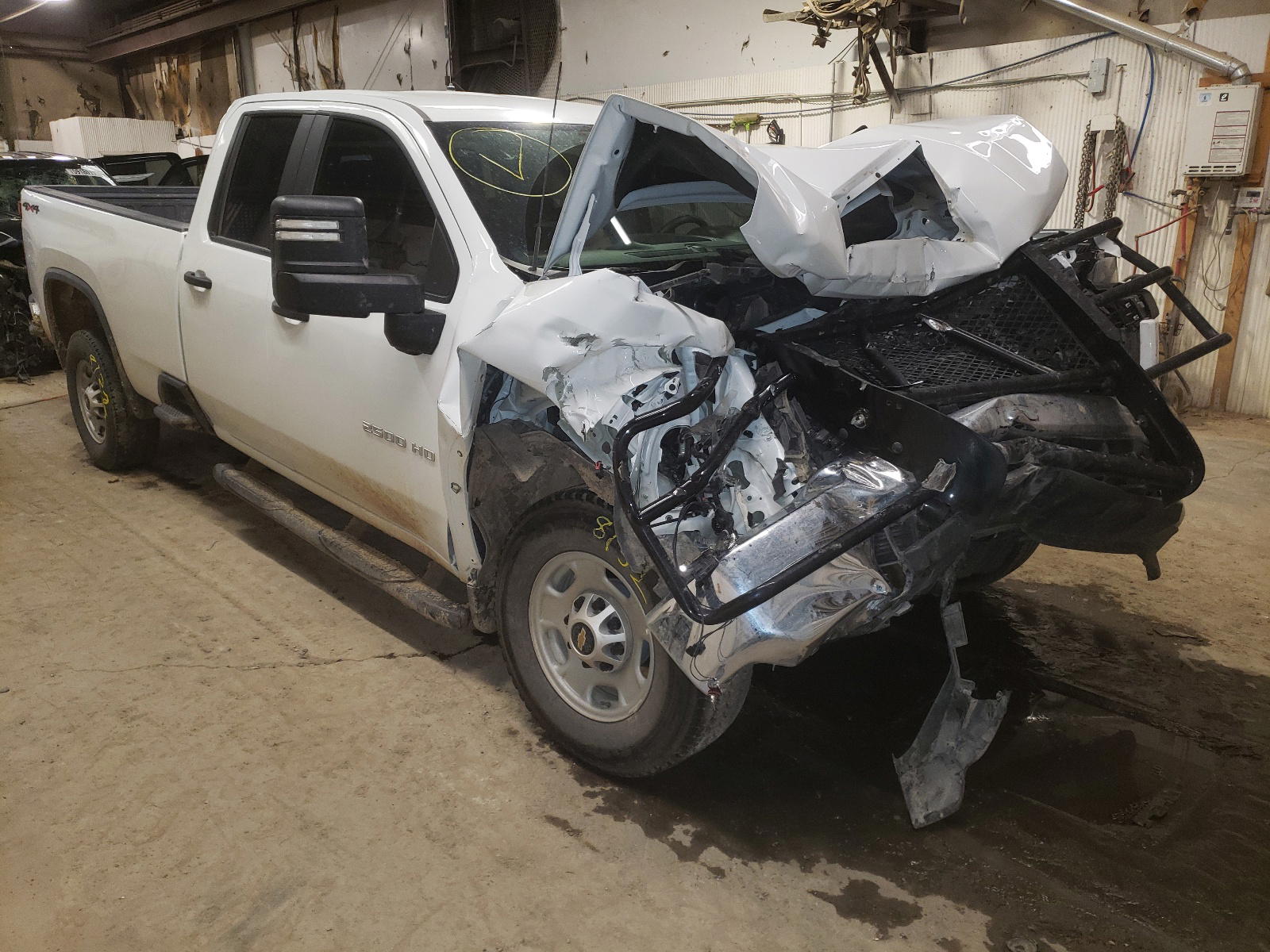 CHEVROLET SILVERADO 2021 with VIN 1GC2YLE79MF106779 - Photo from auction