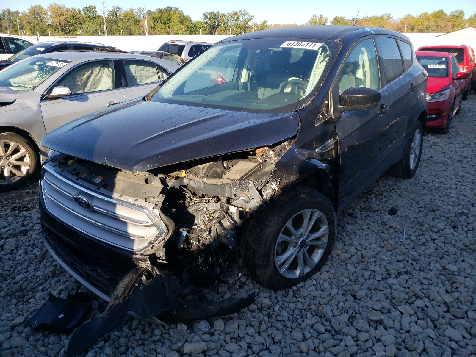 Photo 2 from auction – 2019 FORD ESCAPE SE with VIN 1FMCU0GD7KUA60987