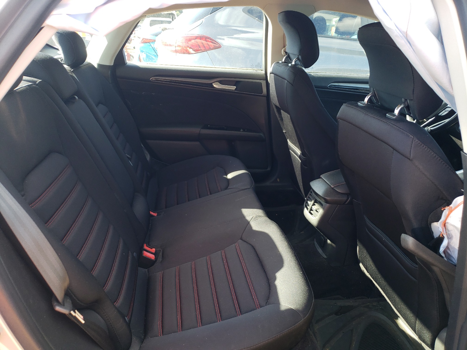 Photo 6 from auction – 2013 FORD FUSION SE with VIN 3FA6P0HR0DR294925