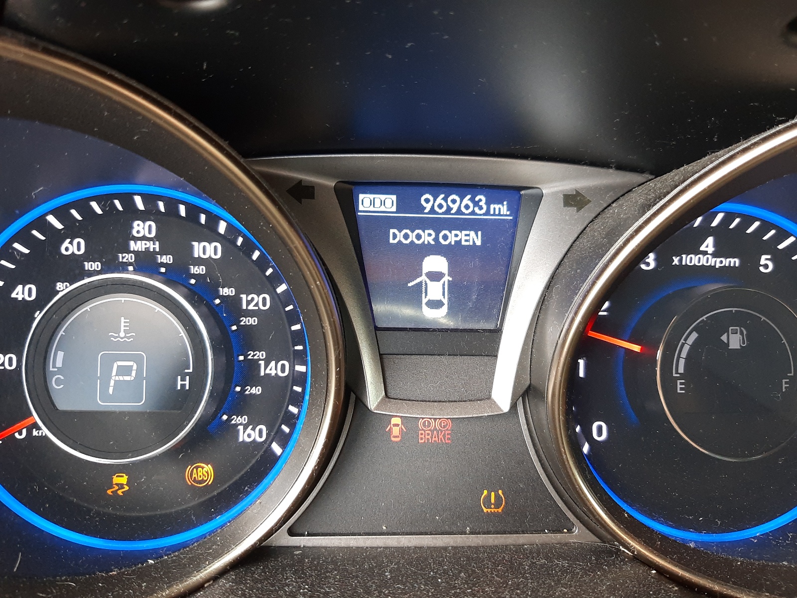 Photo 8 from auction – 2013 HYUNDAI GENESIS CO with VIN KMHHT6KD4DU095525