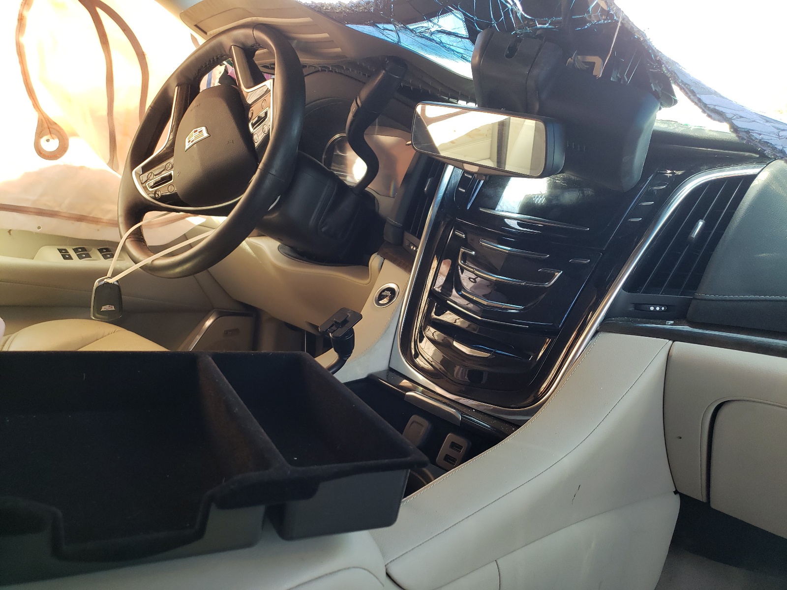 Photo 9 from auction – 2018 CADILLAC ESCALADE L with VIN 1GYS3BKJ7JR239229