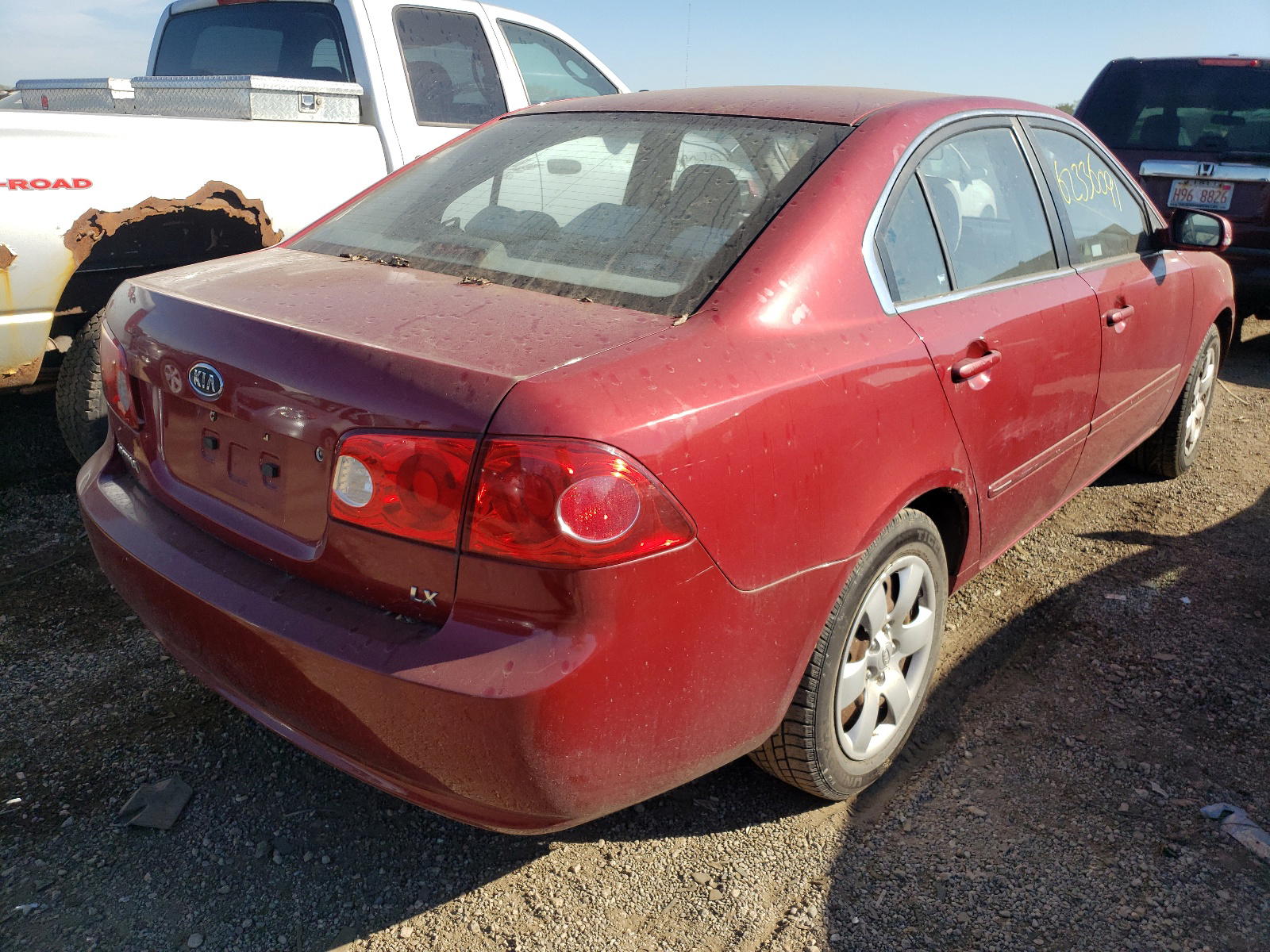 Photo 4 from auction – 2008 KIA OPTIMA with VIN KNAGE123085259564