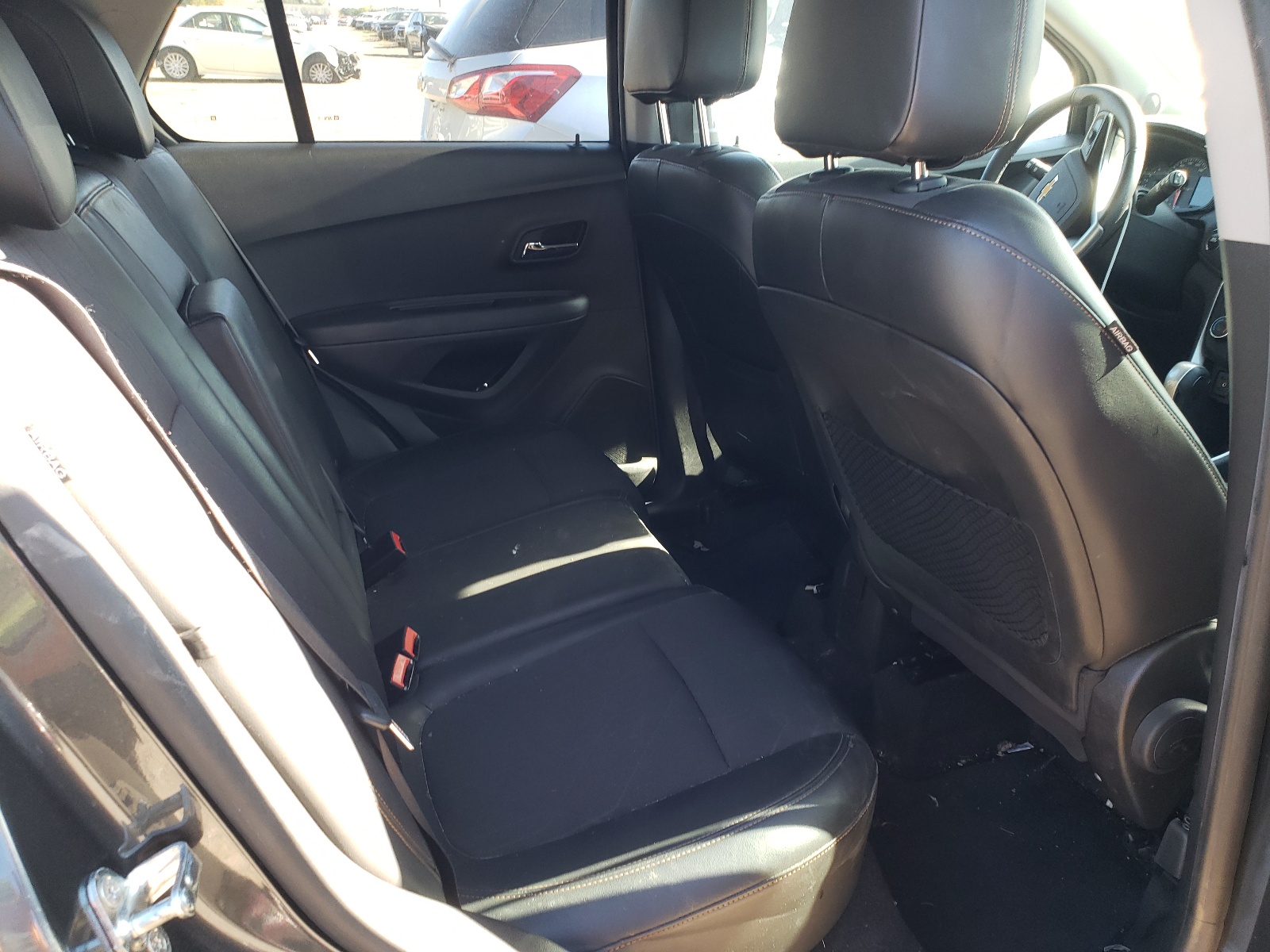Photo 6 from auction – 2017 CHEVROLET TRAX 1LT with VIN KL7CJPSB8HB206021