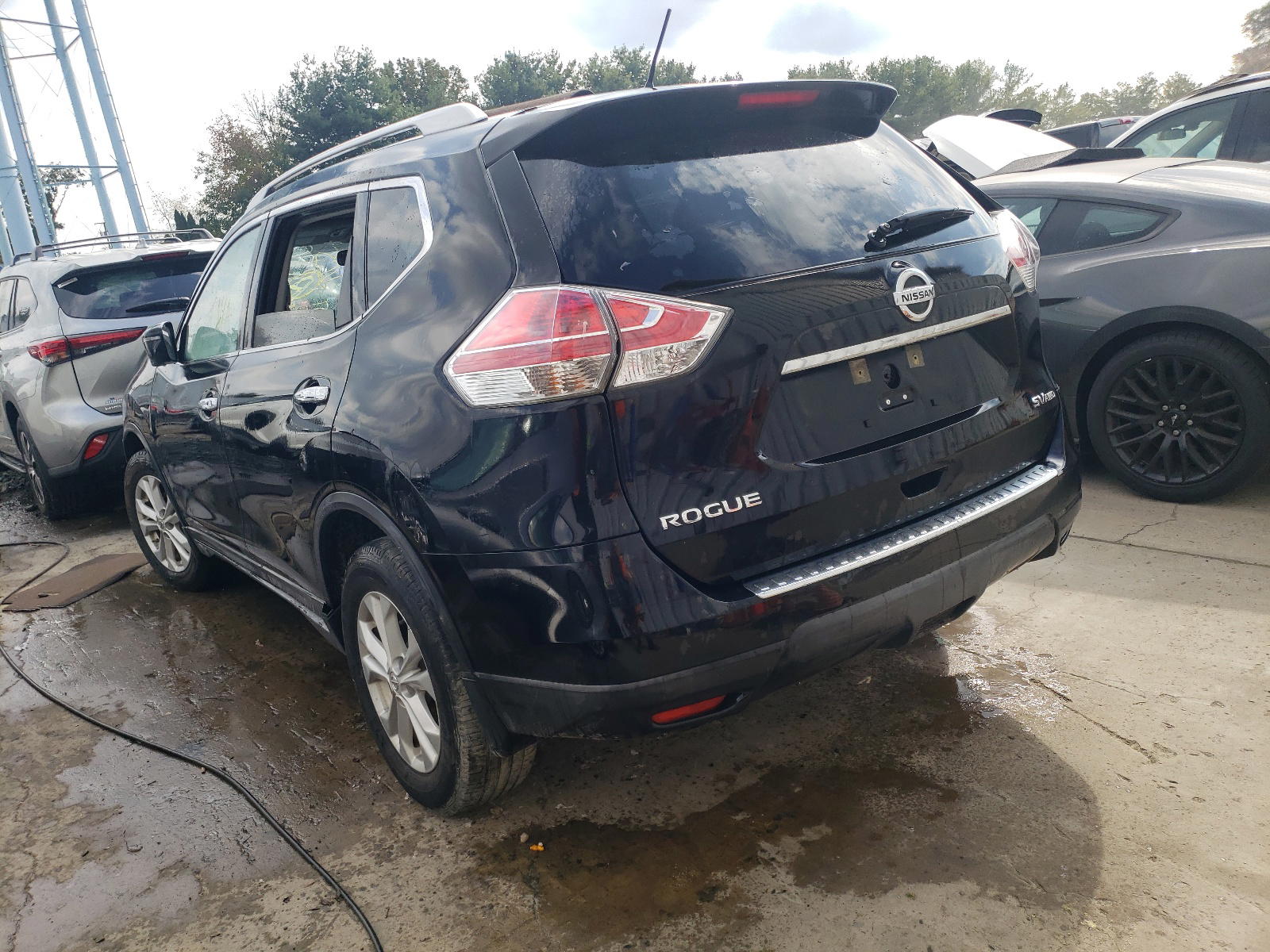 Photo 3 from auction – 2016 NISSAN ROGUE S with VIN KNMAT2MV7GP607477