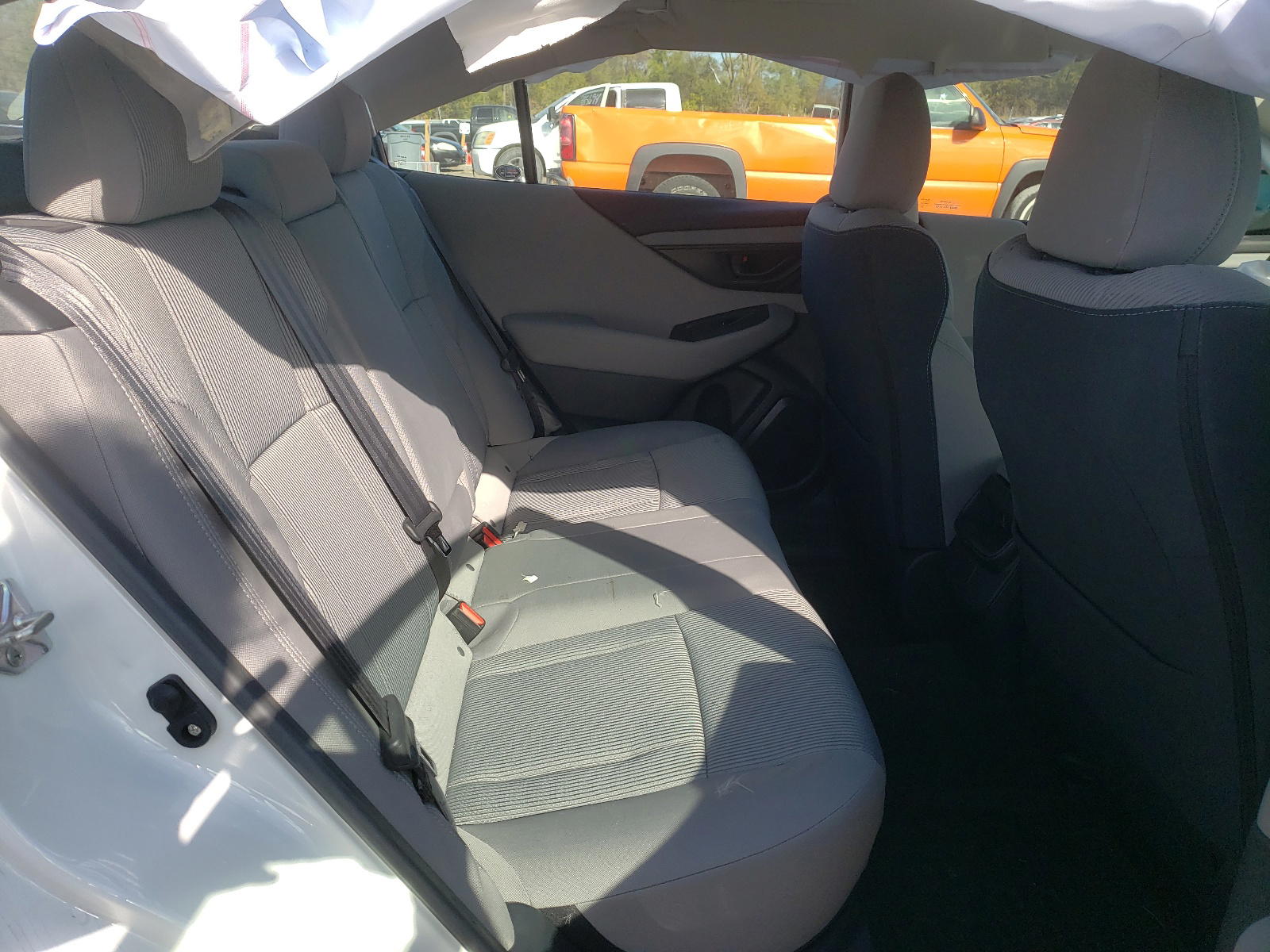 Photo 6 from auction – 2020 SUBARU LEGACY with VIN 4S3BWAB62L3034409