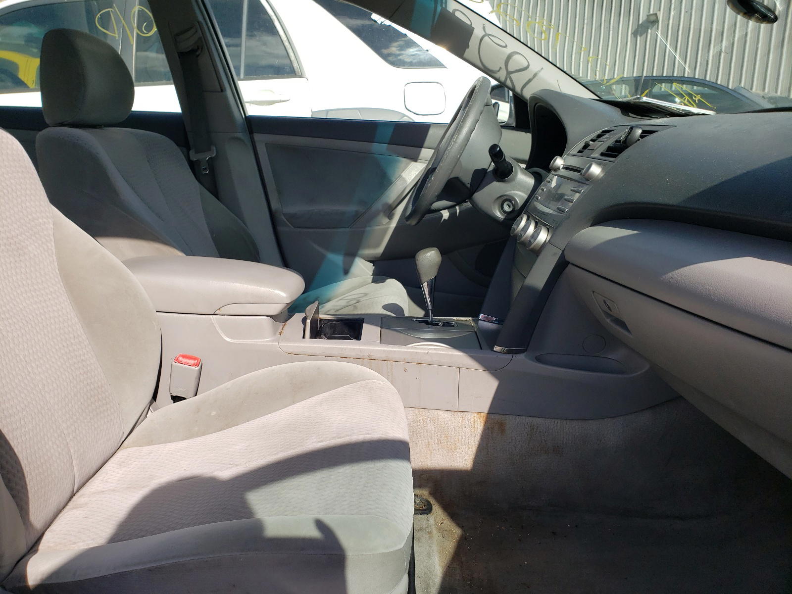 Photo 5 from auction – 2011 TOYOTA CAMRY with VIN 4T1BF3EK9BU123208