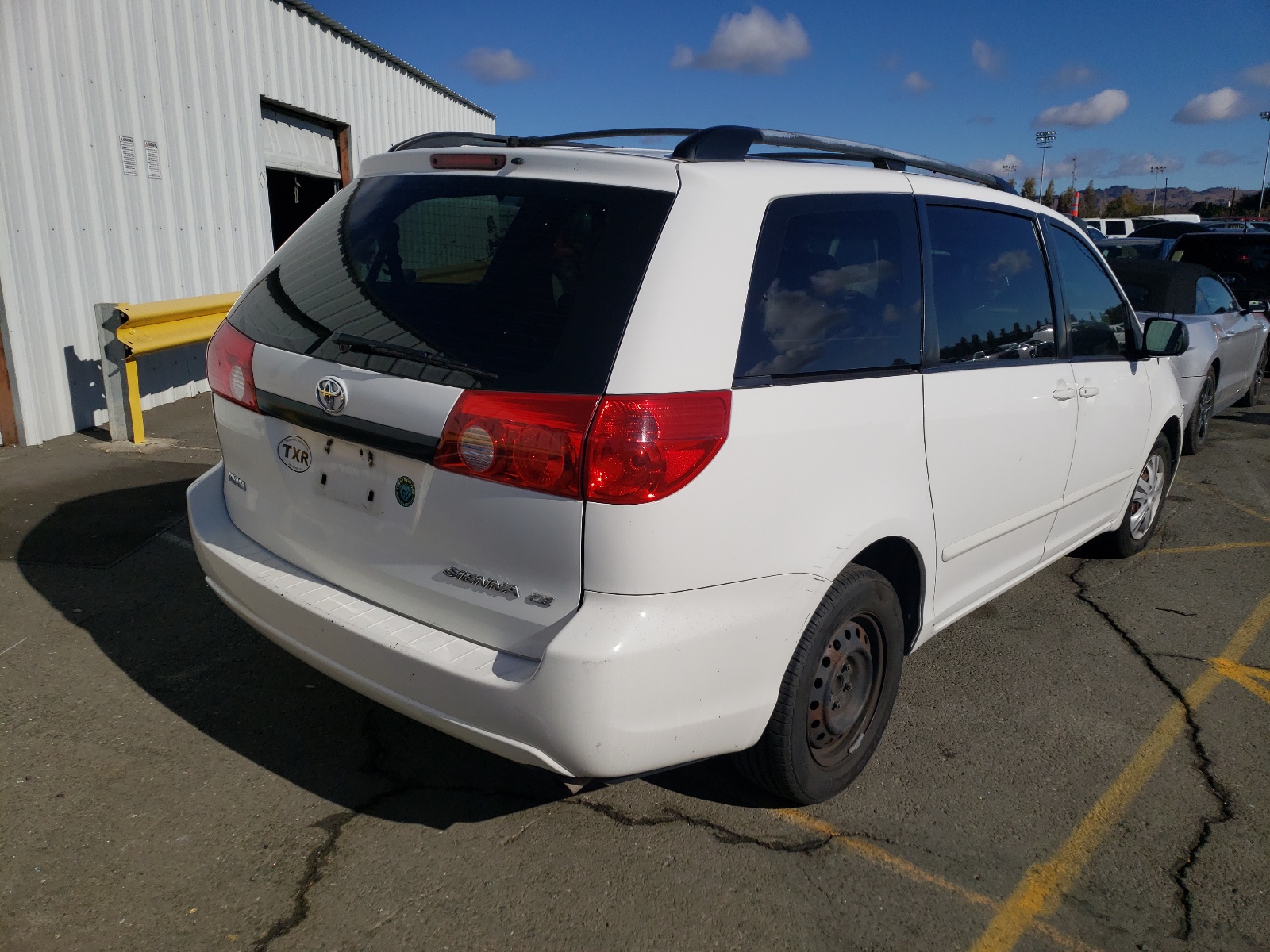Photo 4 from auction – 2008 TOYOTA SIENNA CE with VIN 5TDZK23C68S197722