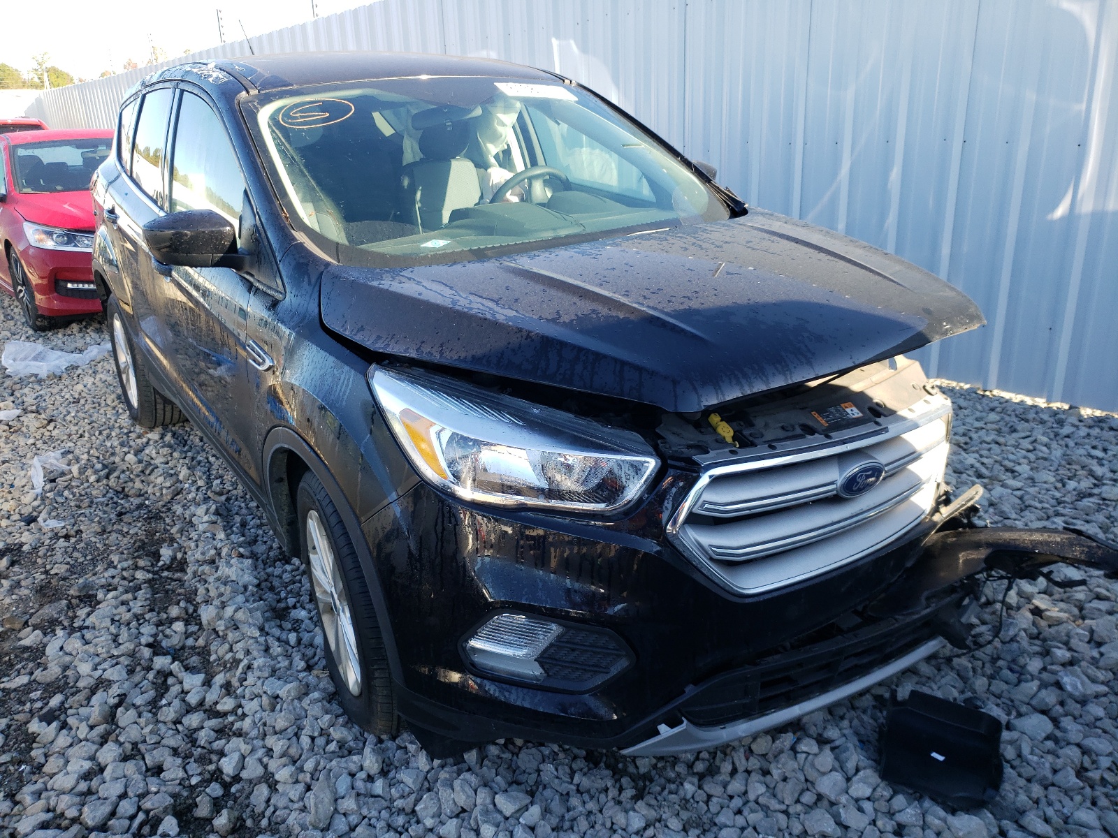 Photo 1 from auction – 2019 FORD ESCAPE SE with VIN 1FMCU0GD7KUA60987