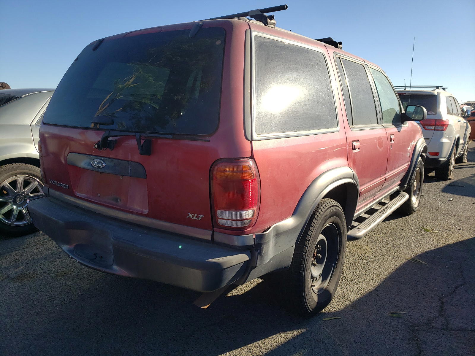 Photo 4 from auction – 2001 FORD EXPLORER X with VIN 1FMZU73E01ZA47811