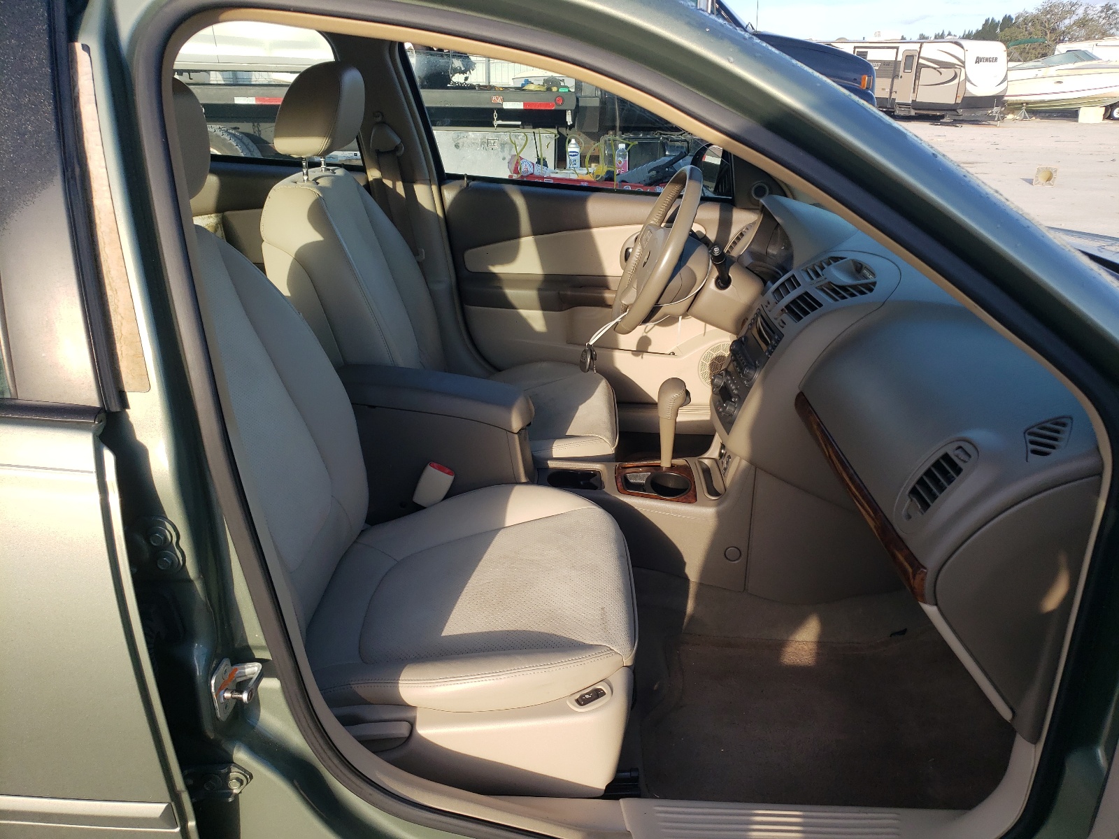 Photo 5 from auction – 2005 CHEVROLET MALIBU MAX with VIN 1G1ZU64875F150991