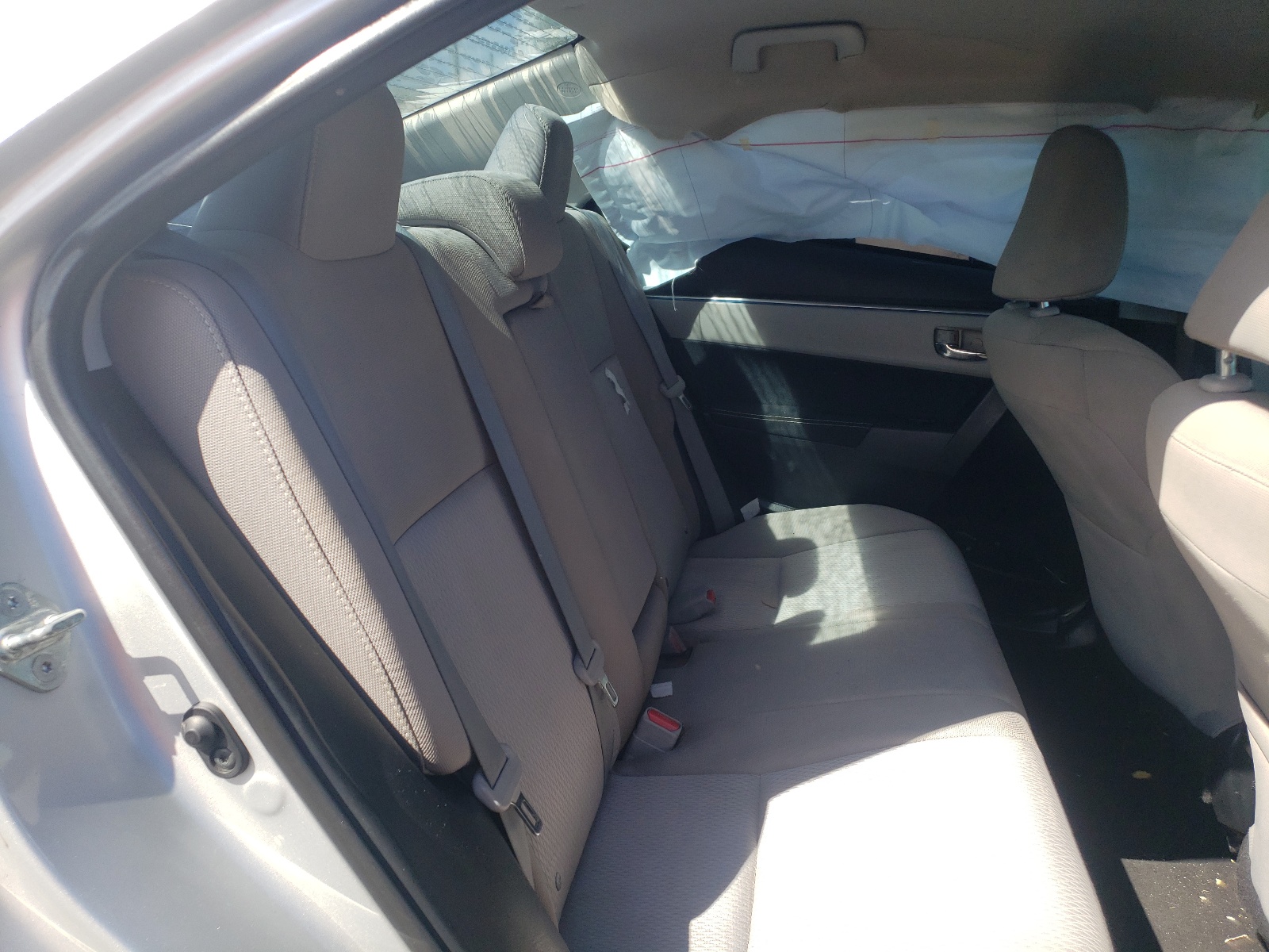 Zdjęcie 6 z aukcji – 2016 TOYOTA COROLLA L z VIN 5YFBURHE0GP380409