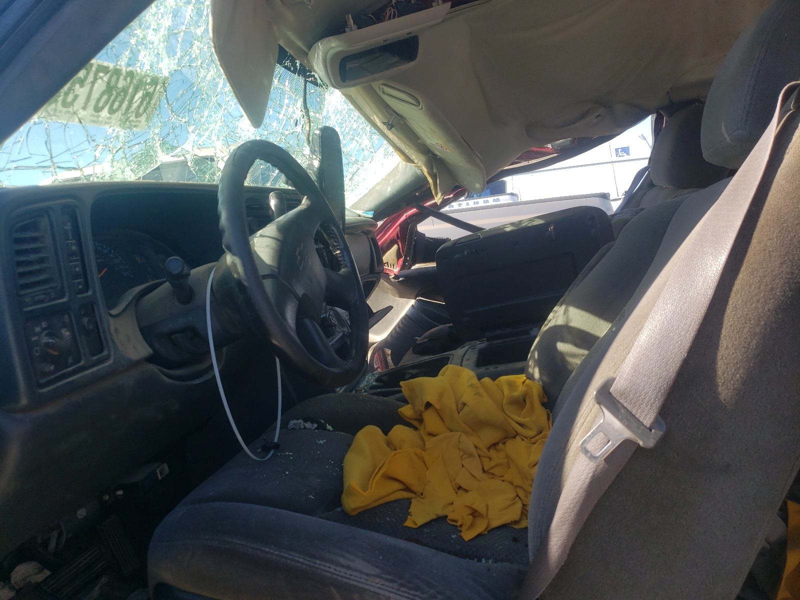 Photo 5 from auction – 2005 CHEVROLET SILVERADO with VIN 1GCJK332X5F904181