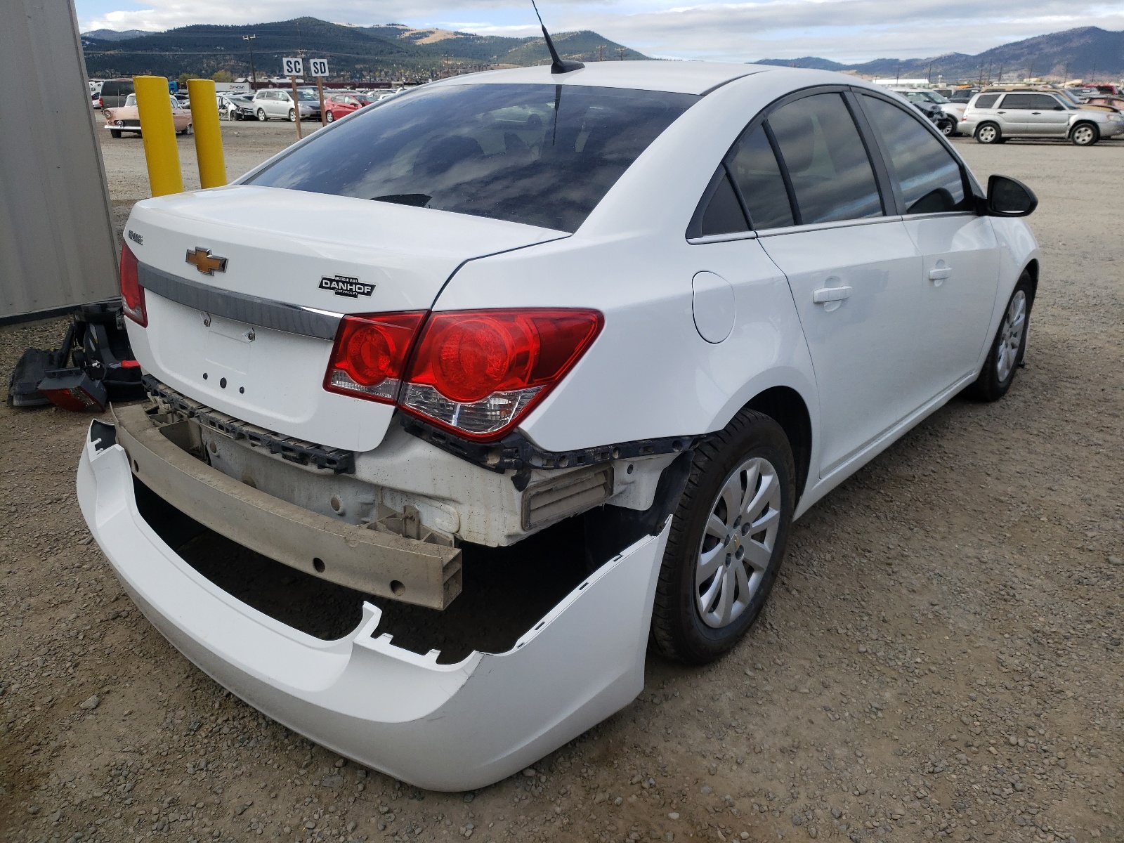 Photo 4 from auction – 2011 CHEVROLET CRUZE LS with VIN 1G1PC5SH2B7152693