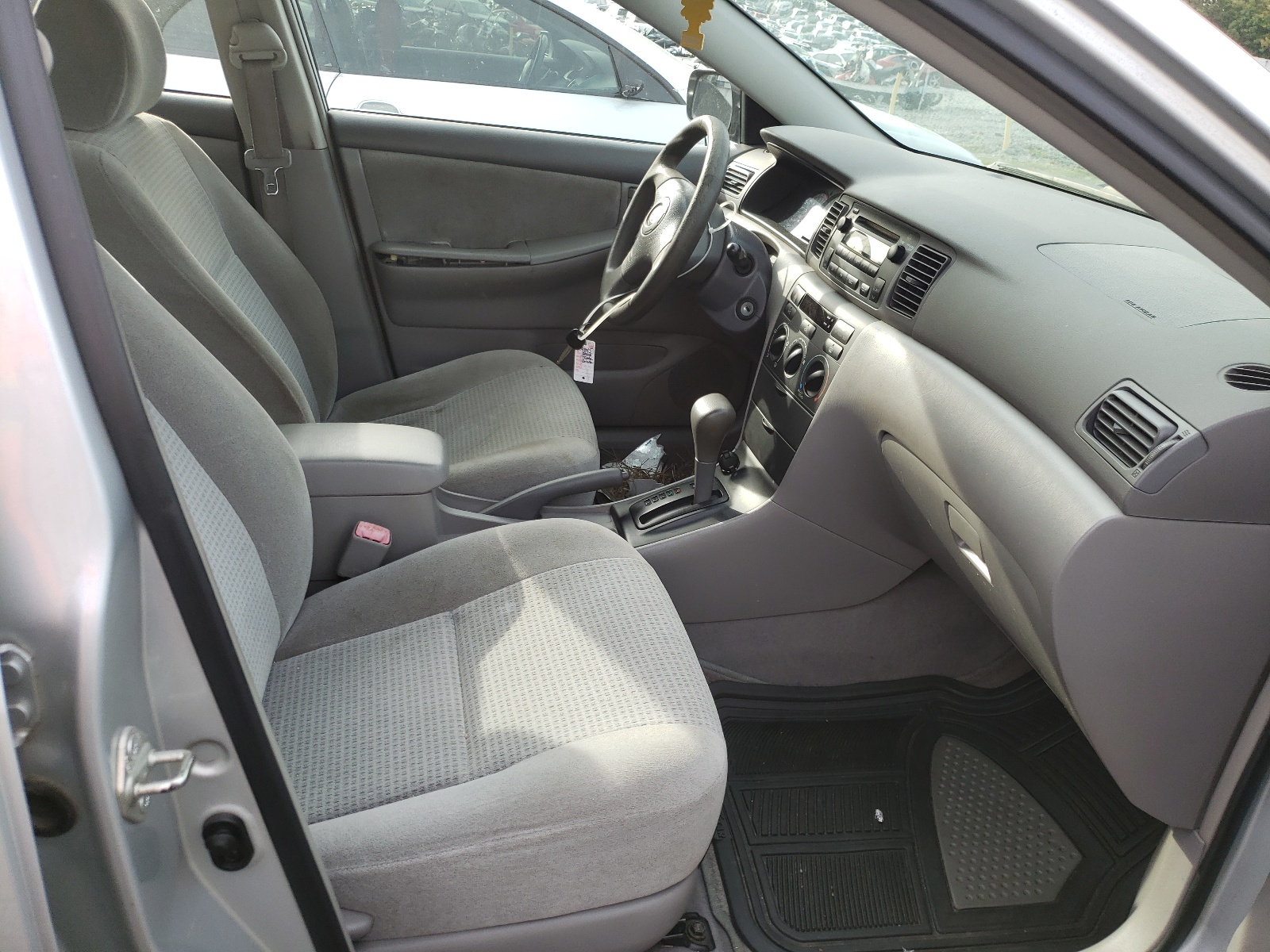 Photo 5 from auction – 2005 TOYOTA COROLLA CE with VIN 1NXBR32E55Z516553