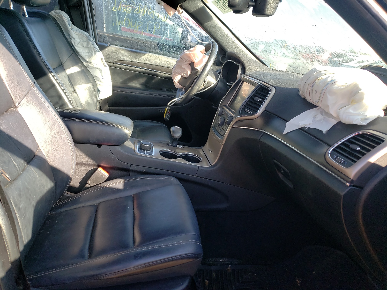 Photo 5 from auction – 2015 JEEP GRAND CHER with VIN 1C4RJFBGXFC733181