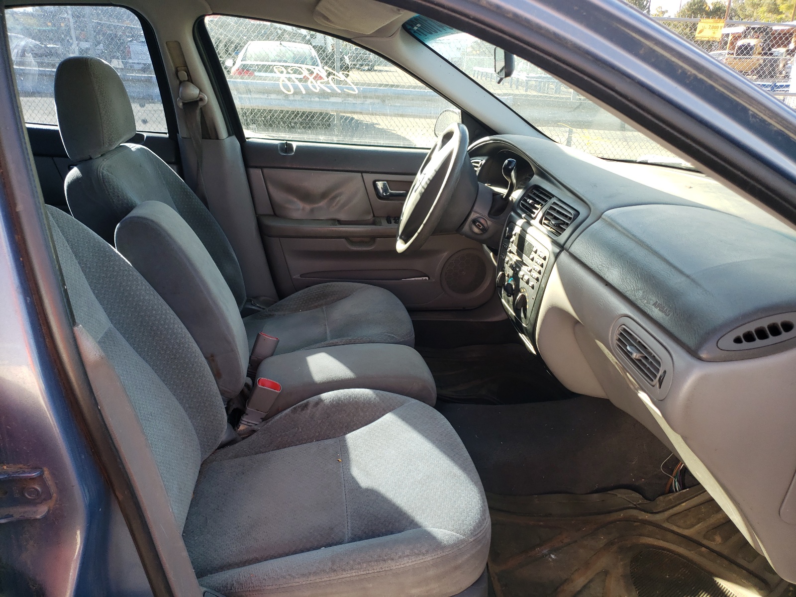 Фото 5 с аукциона – 2001 FORD TAURUS LX с VIN 1FAFP52U71G165481