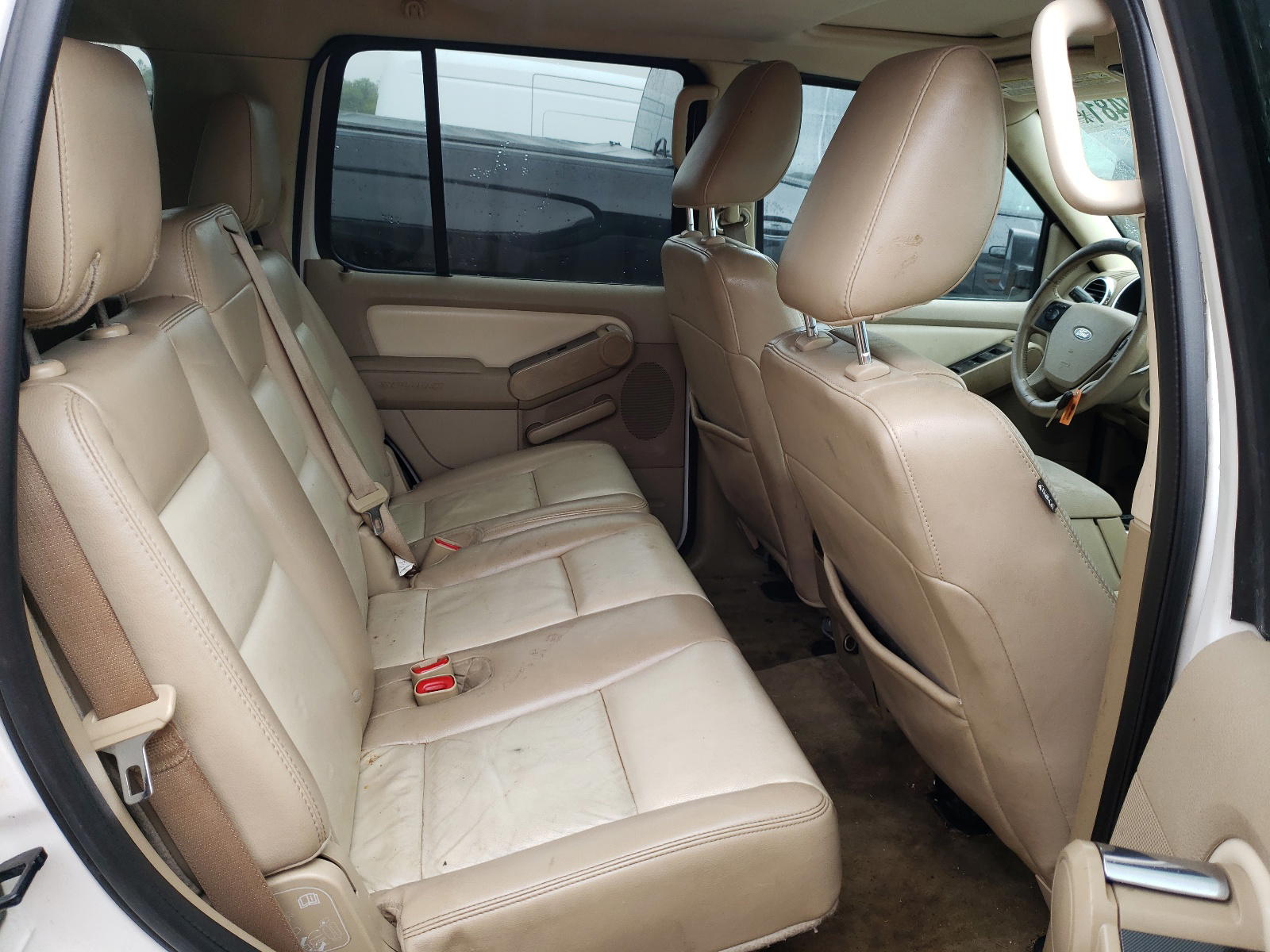 Photo 6 from auction – 2010 FORD EXPLORER X with VIN 1FMEU7DE5AUA92656
