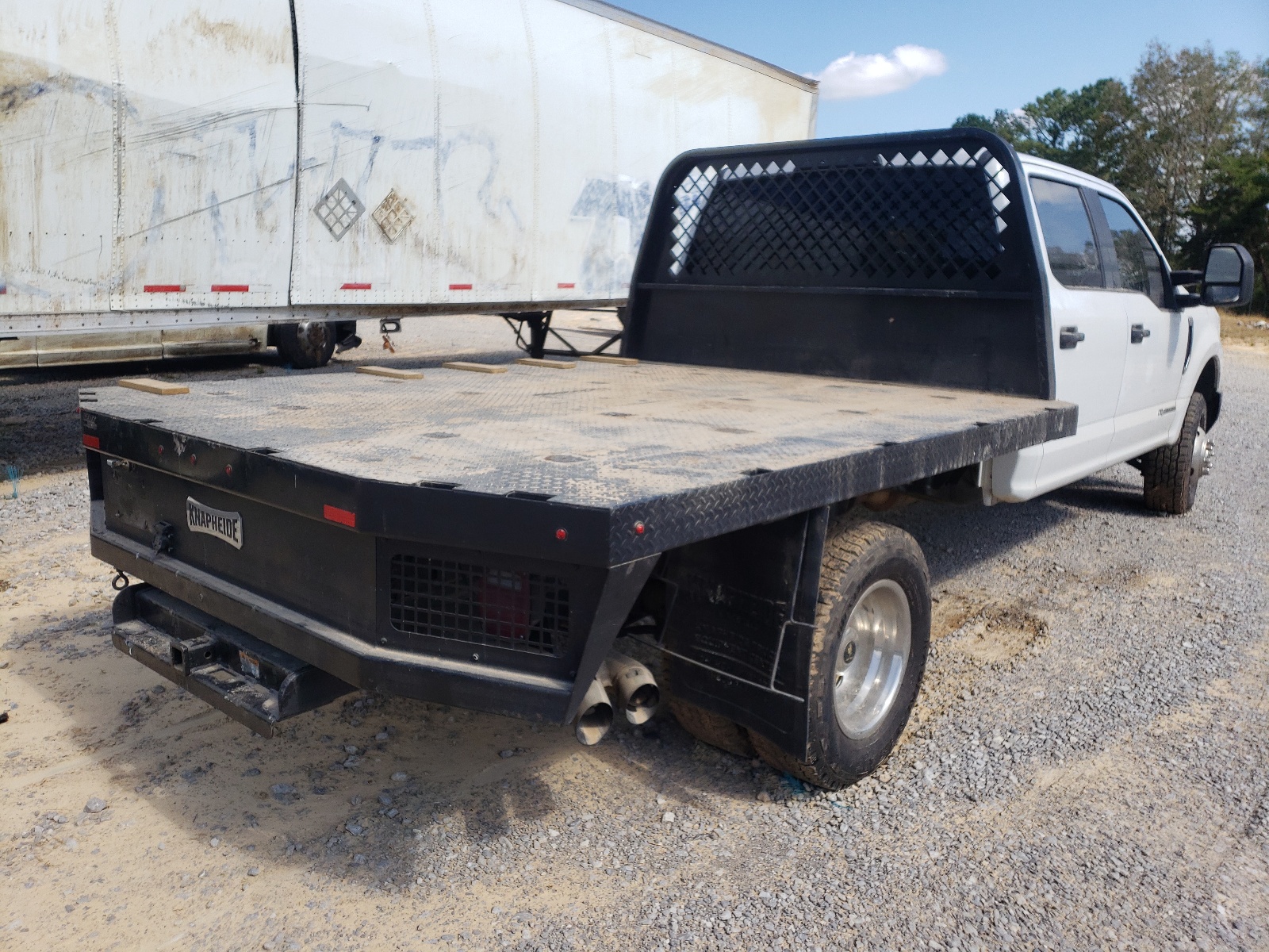 Photo 4 from auction – 2017 FORD F350 SUPER with VIN 1FD8W3HT6HEB36662