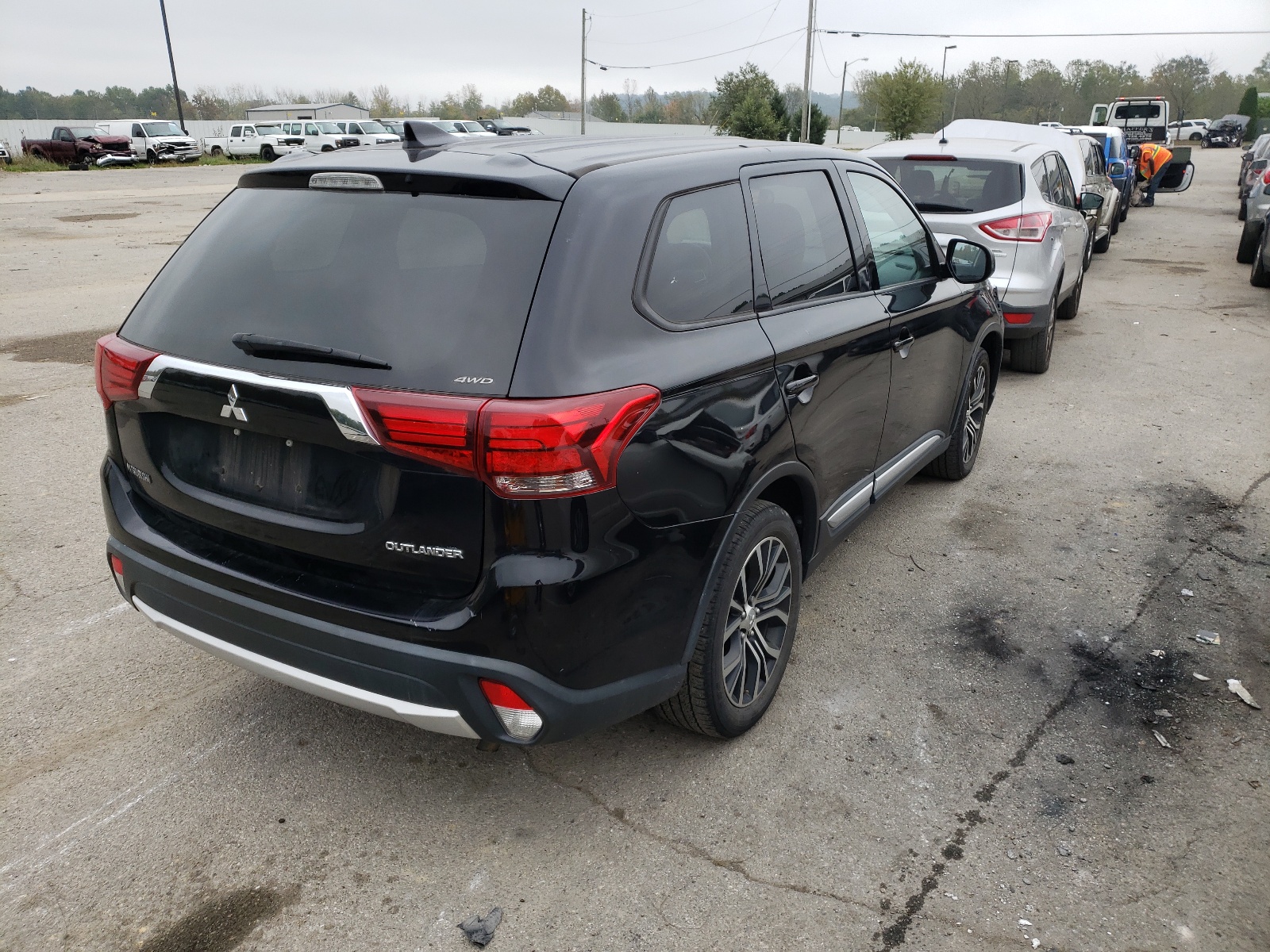 صورة رقم 4 من المزاد - 2017 MITSUBISHI OUTLANDER مع VIN JA4AZ2A34HZ056894