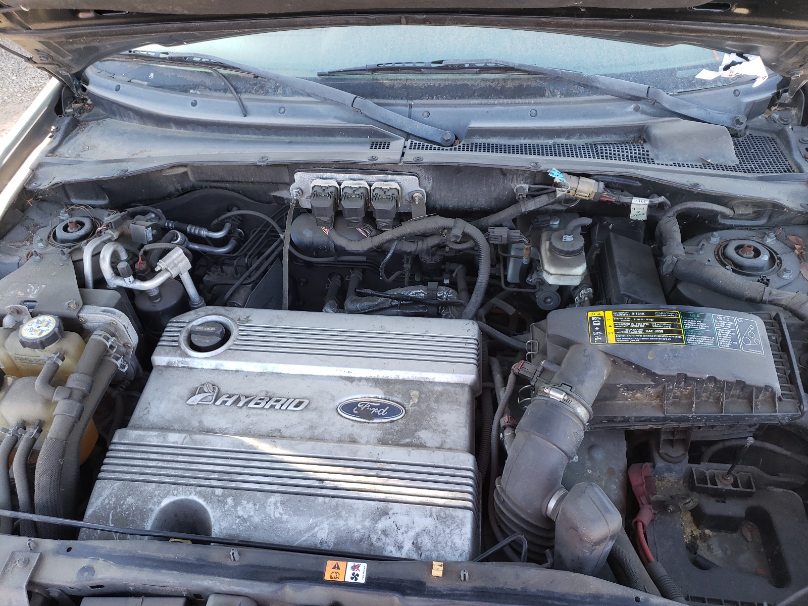 Photo 7 from auction – 2005 FORD ESCAPE HEV with VIN 1FMCU96H75KD54477