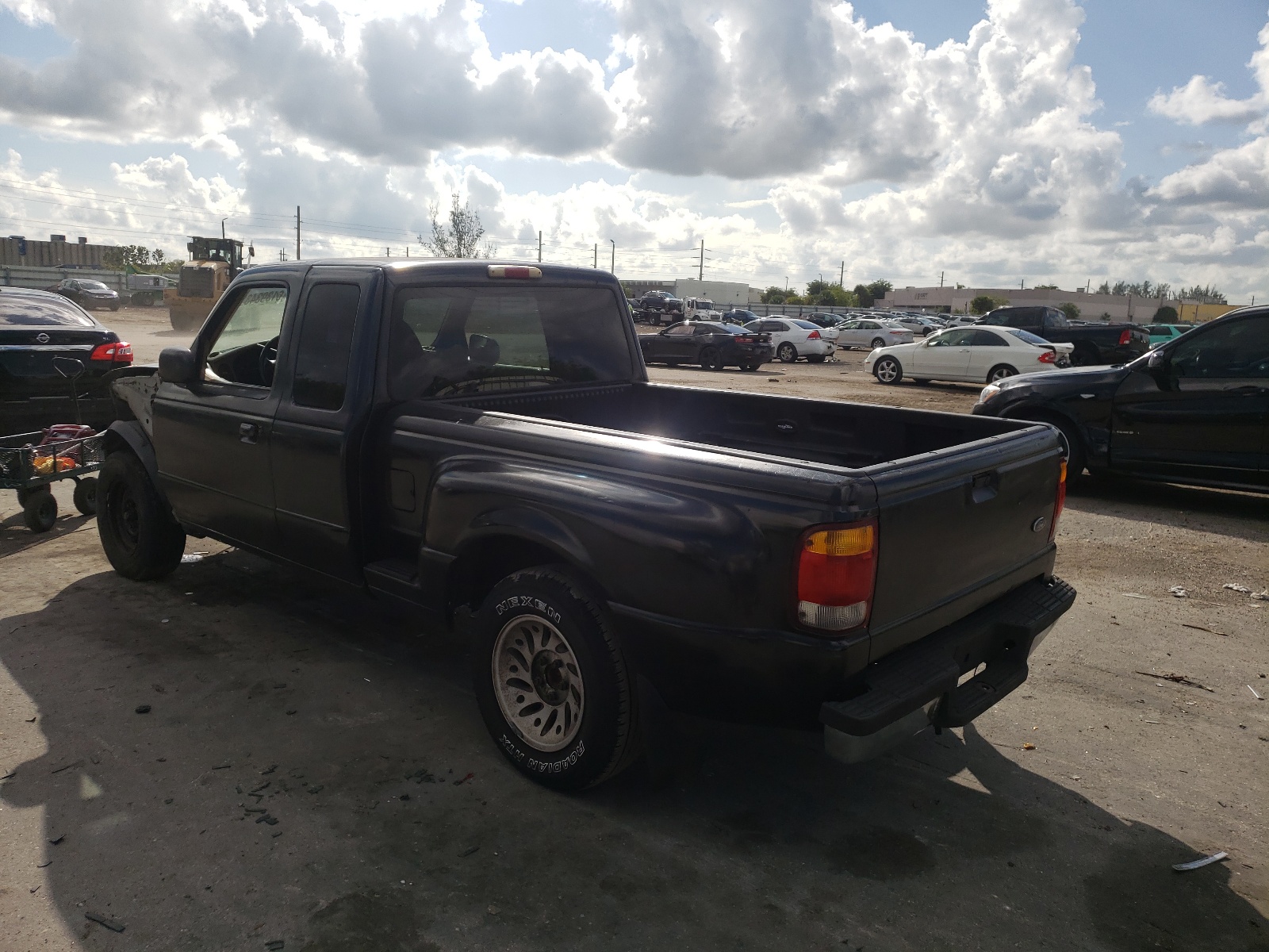 Photo 3 from auction – 1998 FORD RANGER SUP with VIN 1FTYR14U4WTA80020