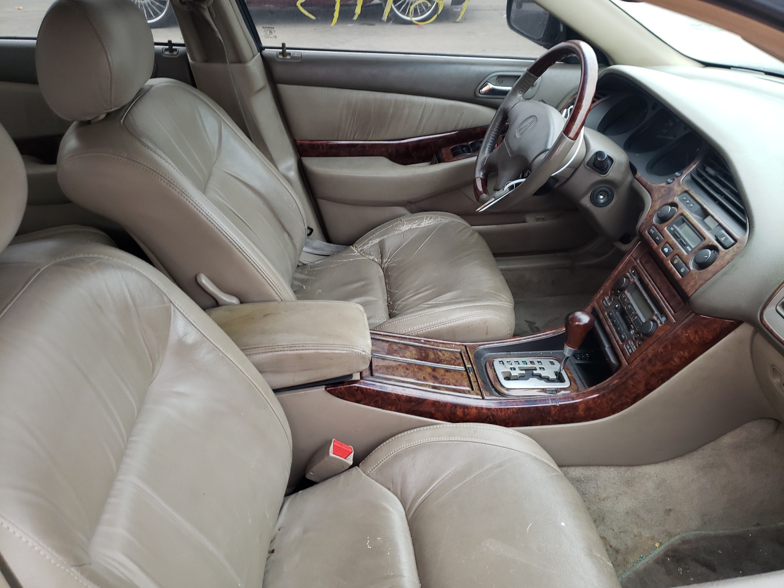 Photo 5 from auction – 2000 ACURA 3.2TL with VIN 19UUA5661YA006453