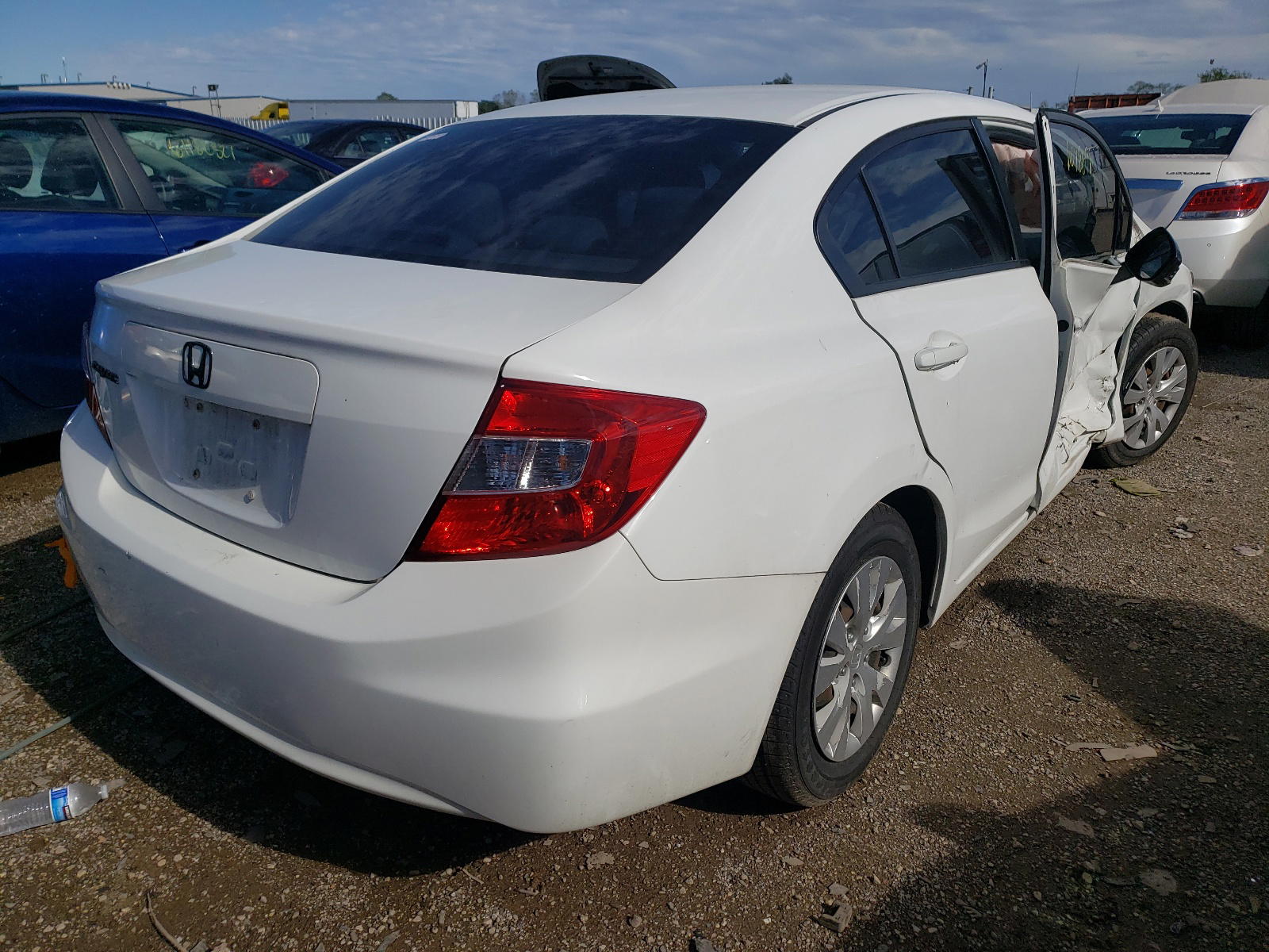 Photo 4 from auction – 2012 HONDA CIVIC LX with VIN 19XFB2F55CE052870