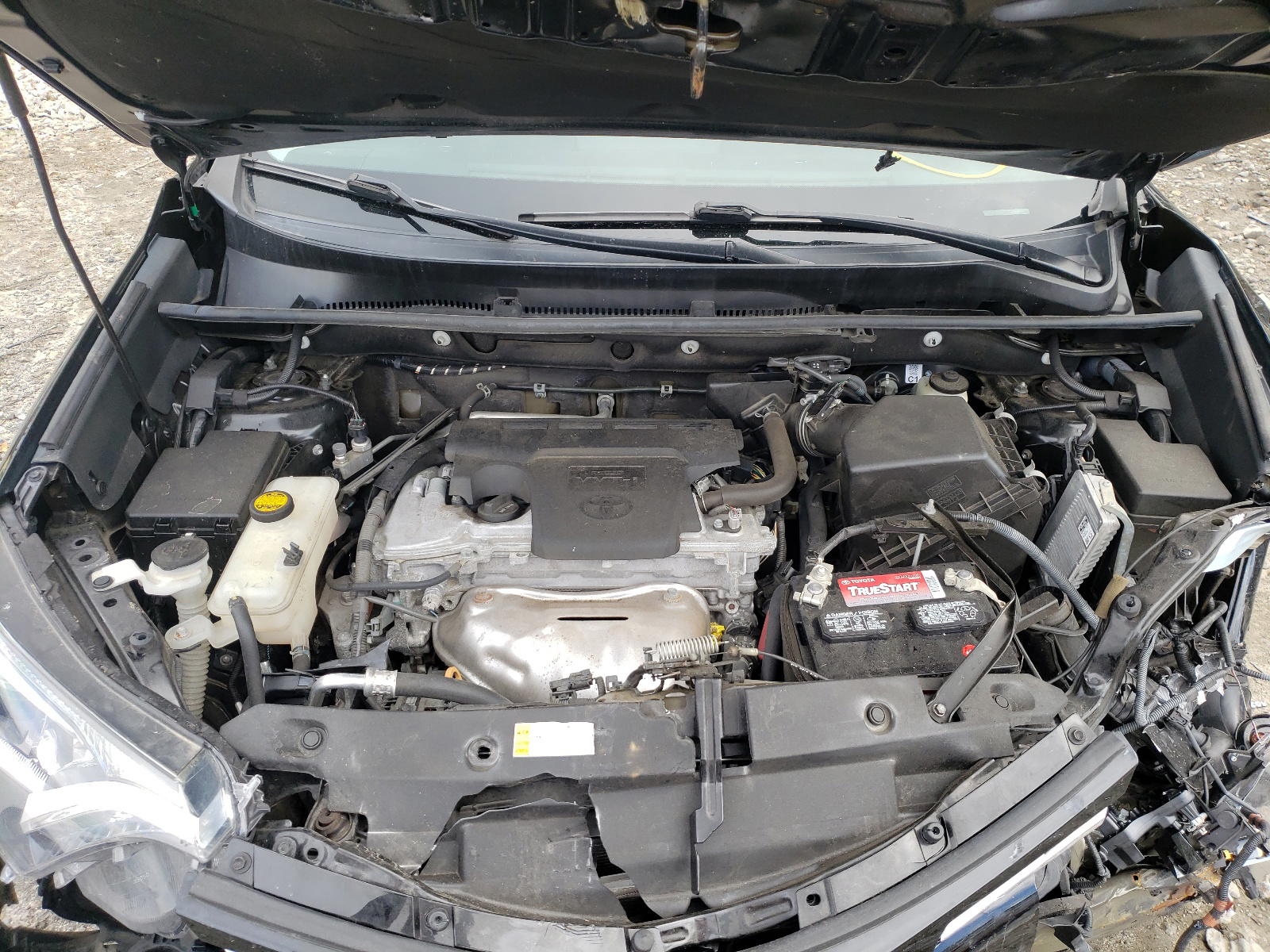 Photo 7 from auction – 2017 TOYOTA RAV4 LE with VIN 2T3BFREV2HW667322