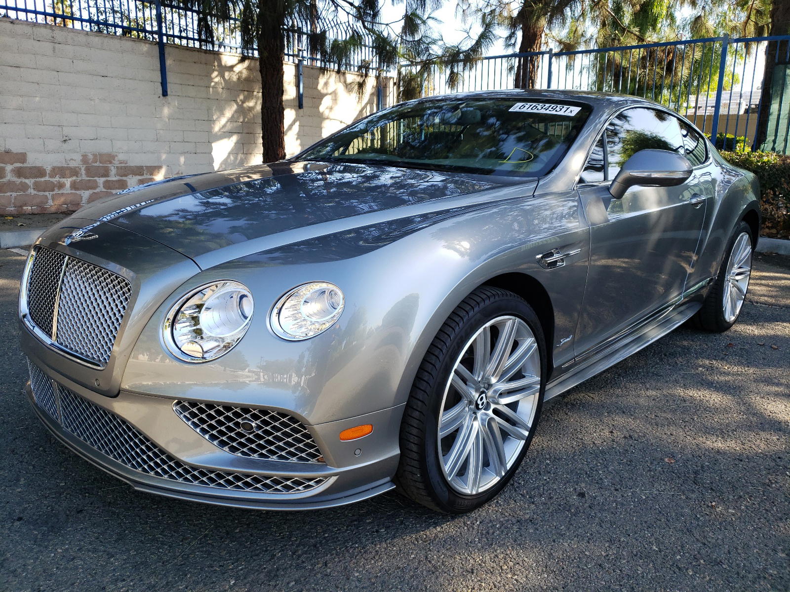 Photo 2 from auction – 2017 BENTLEY CONTINENTA with VIN SCBFY7ZA2HC060057