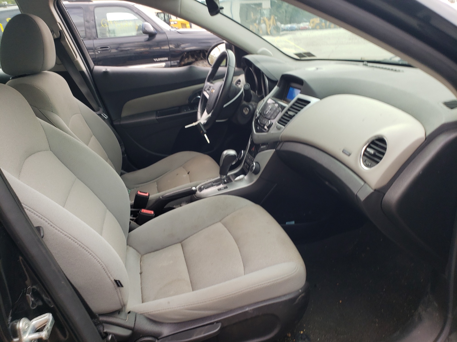 Photo 5 from auction – 2014 CHEVROLET CRUZE LT with VIN 1G1PC5SB4E7368349