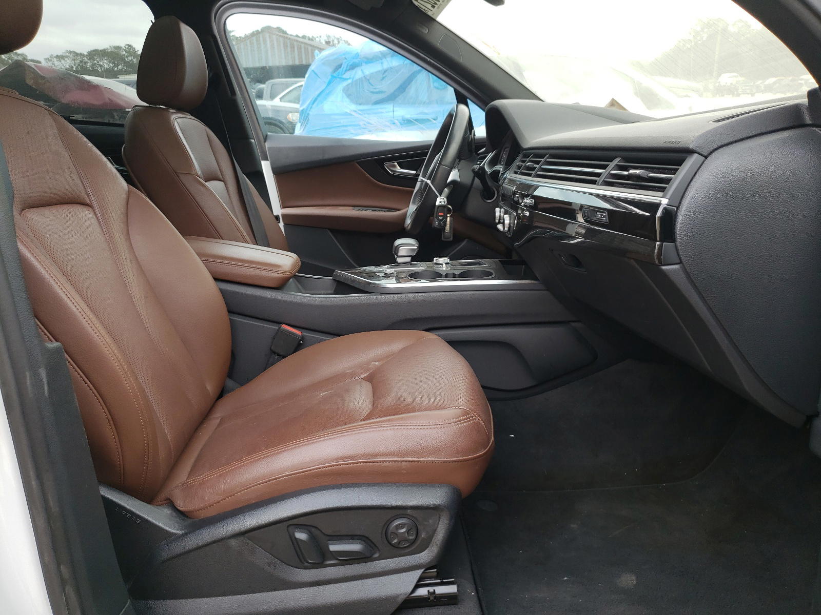 Photo 5 from auction – 2018 AUDI Q7 PRESTIG with VIN WA1VAAF74JD030300