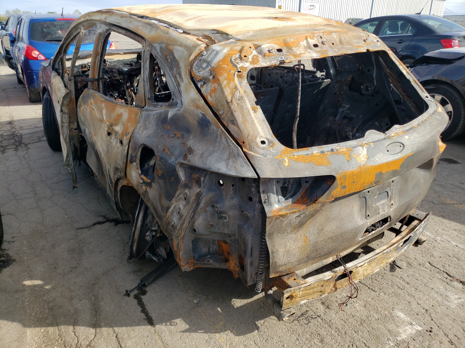 Photo 3 from auction – 2021 FORD ESCAPE SE with VIN 1FMCU0G62MUA49772
