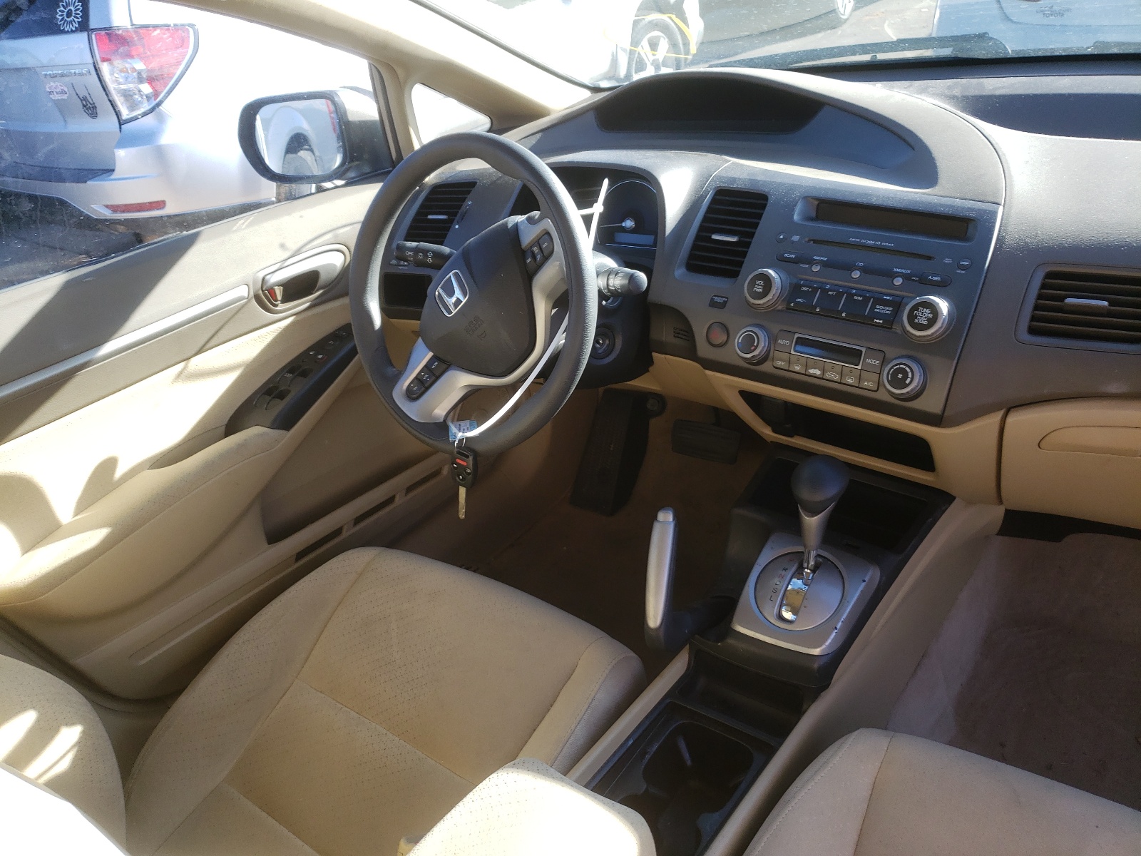 Photo 9 from auction – 2006 HONDA CIVIC HYBR with VIN JHMFA36236S011829