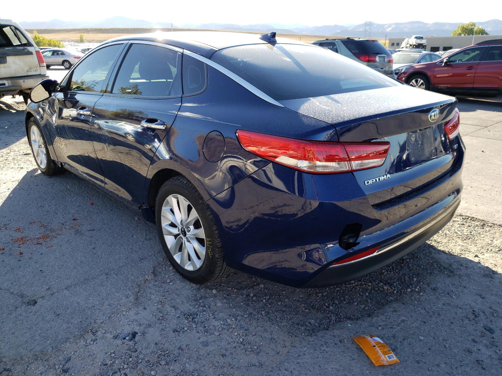 Photo 3 from auction – 2016 KIA OPTIMA EX with VIN 5XXGU4L35GG004800