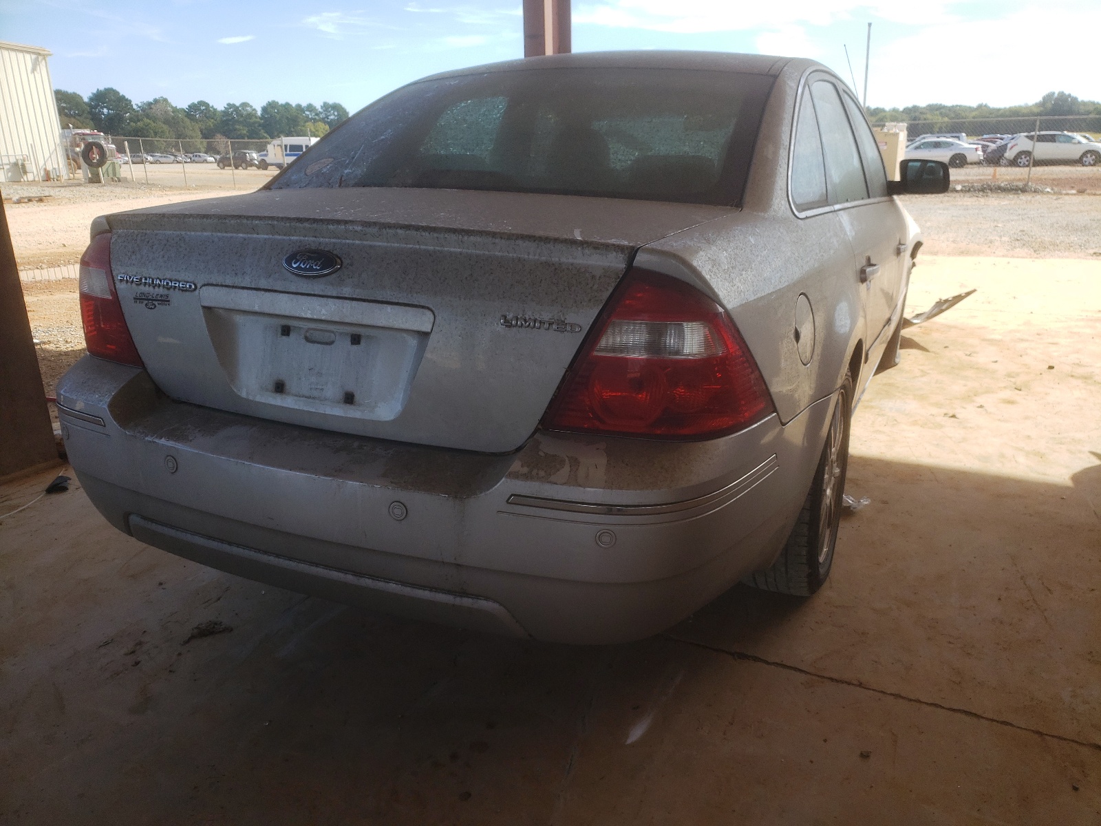 Photo 4 from auction – 2006 FORD FIVE HUNDR with VIN 1FAFP25196G137303