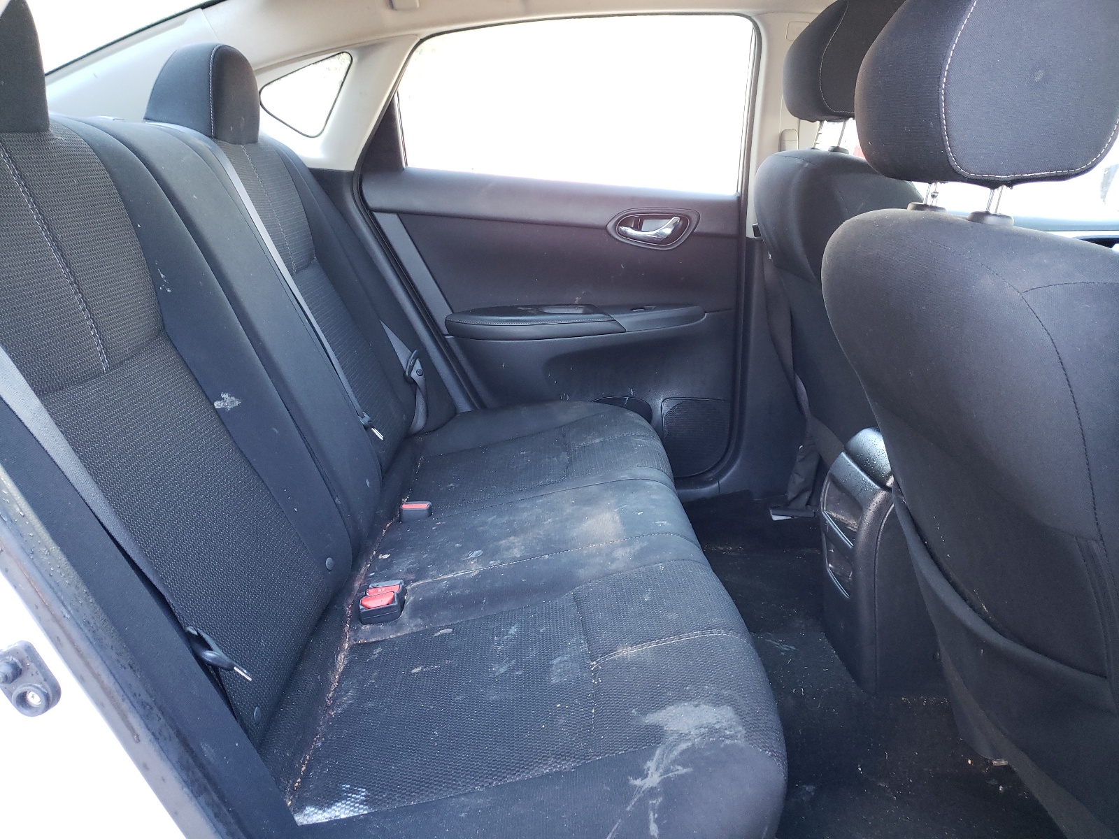 Photo 6 from auction – 2016 NISSAN SENTRA S with VIN 3N1AB7AP0GY284445