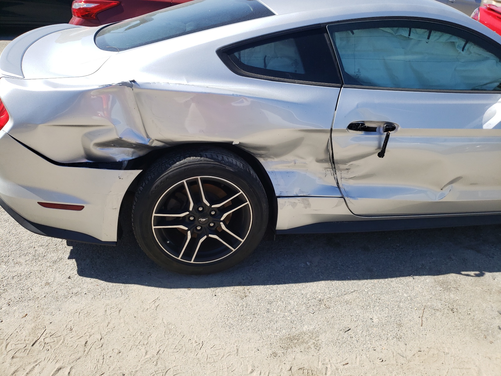 Photo 9 from auction – 2019 FORD MUSTANG with VIN 1FA6P8TH6K5150602