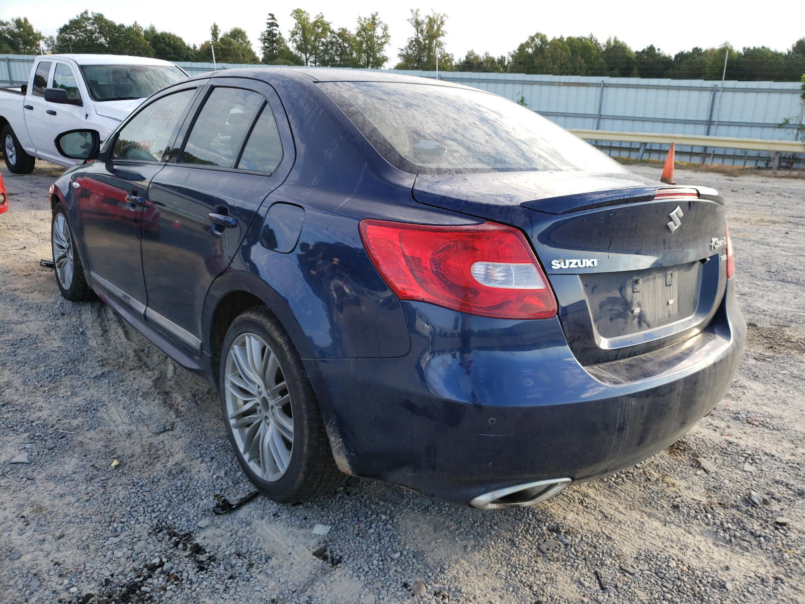Photo 3 from auction – 2011 SUZUKI KIZASHI SP with VIN JS2RF9A86B6110118