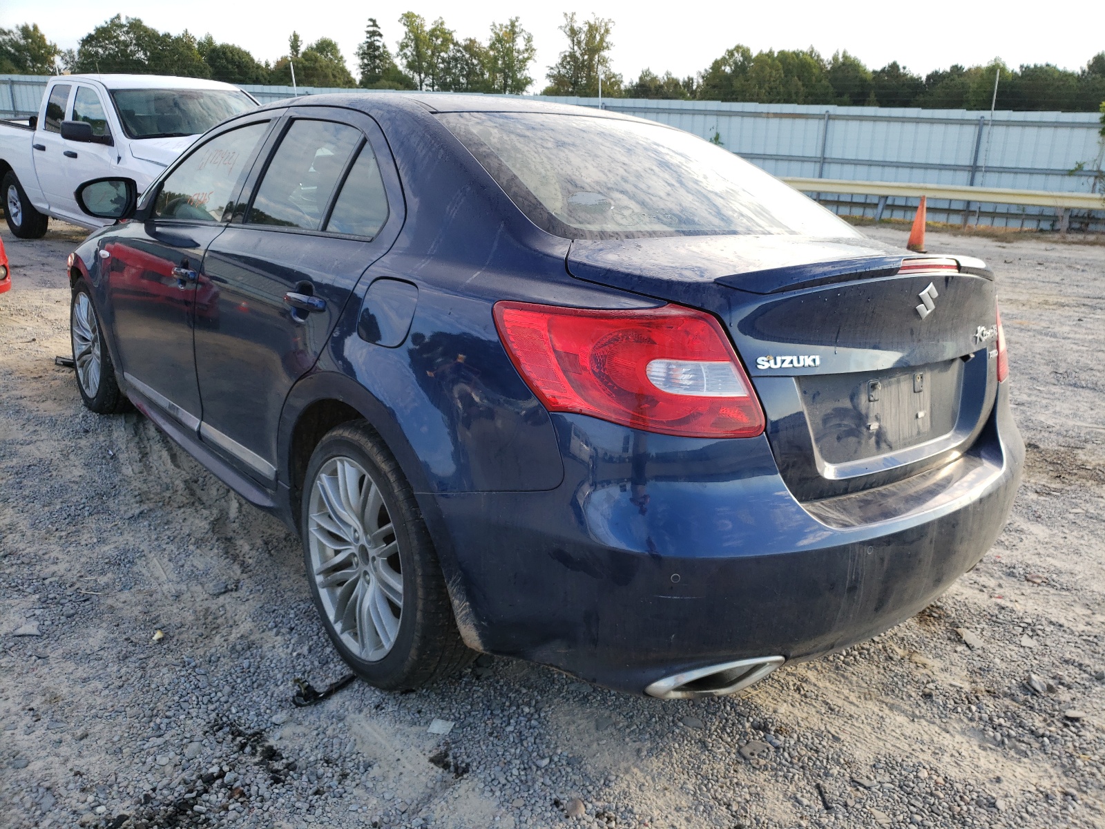 صورة رقم 3 من المزاد - 2011 SUZUKI KIZASHI SP مع VIN JS2RF9A86B6110118