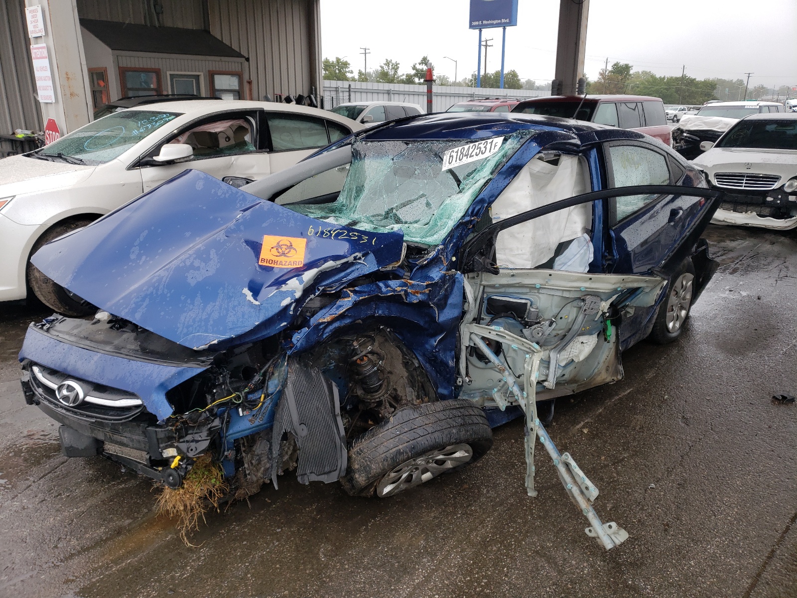 Photo 2 from auction – 2015 HYUNDAI ACCENT GLS with VIN KMHCT4AE1FU905060