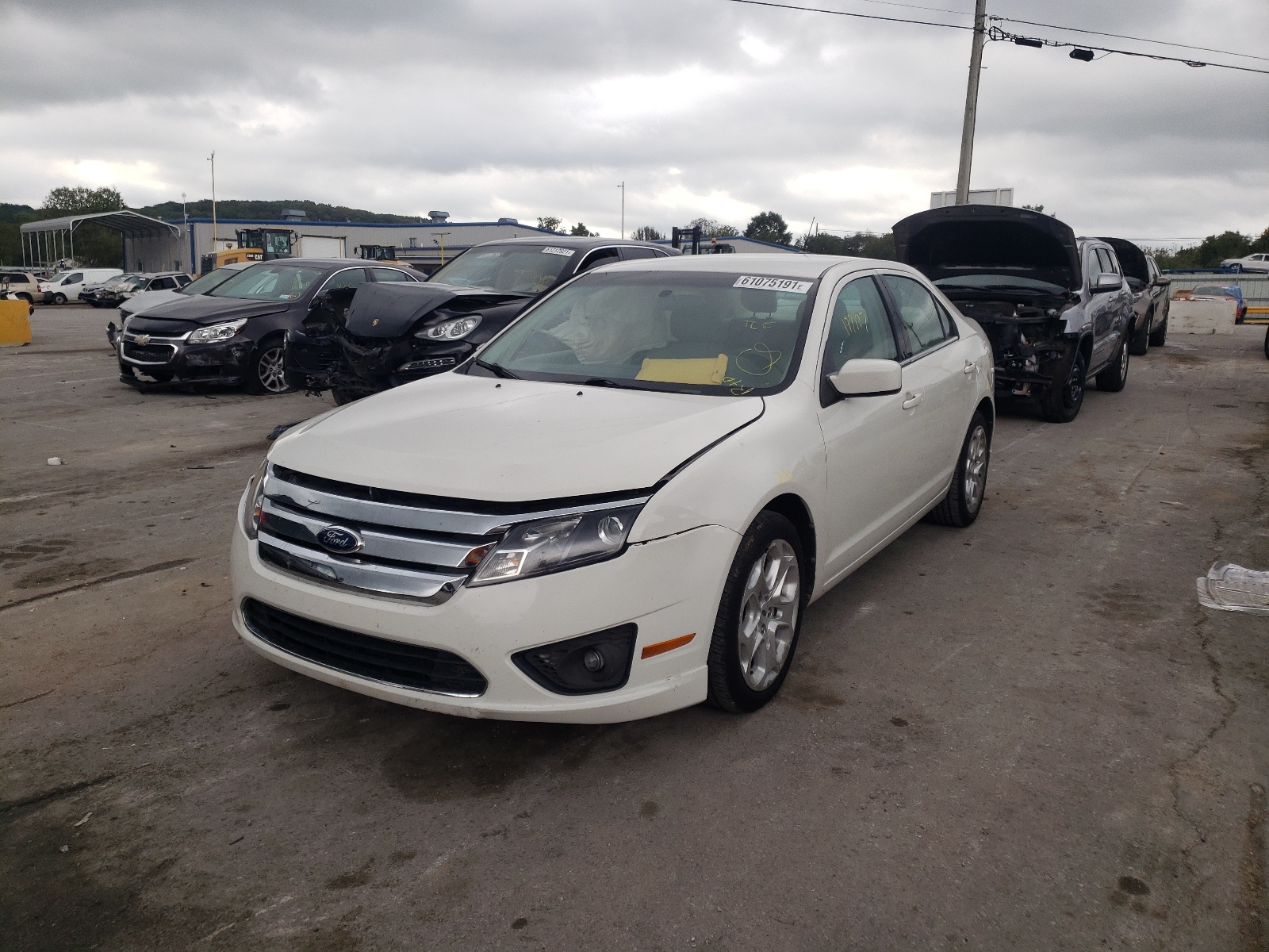 Photo 2 from auction – 2011 FORD FUSION SE with VIN 3FAHP0HA9BR322740